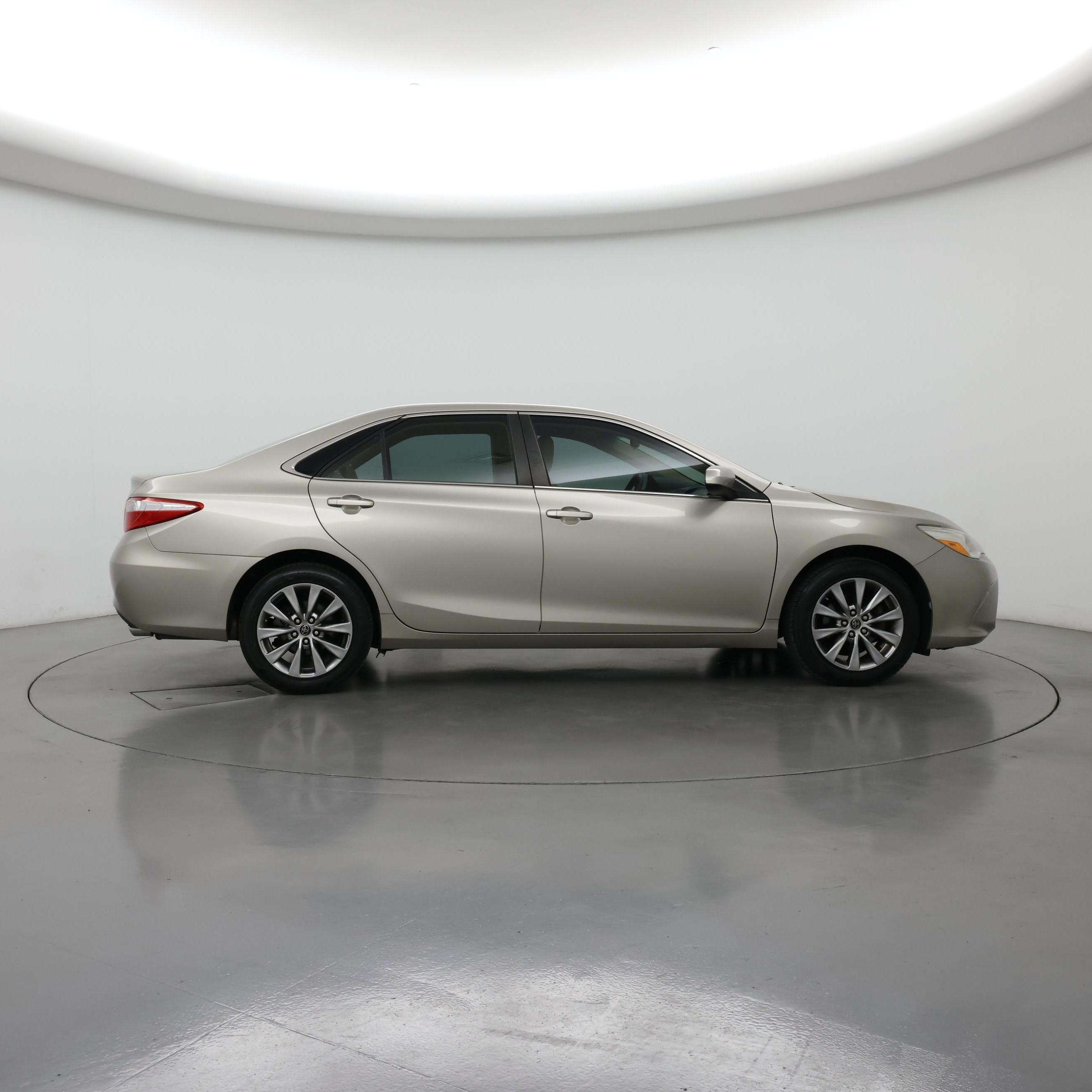 Thumbnail: 2015 Toyota Camry - 7