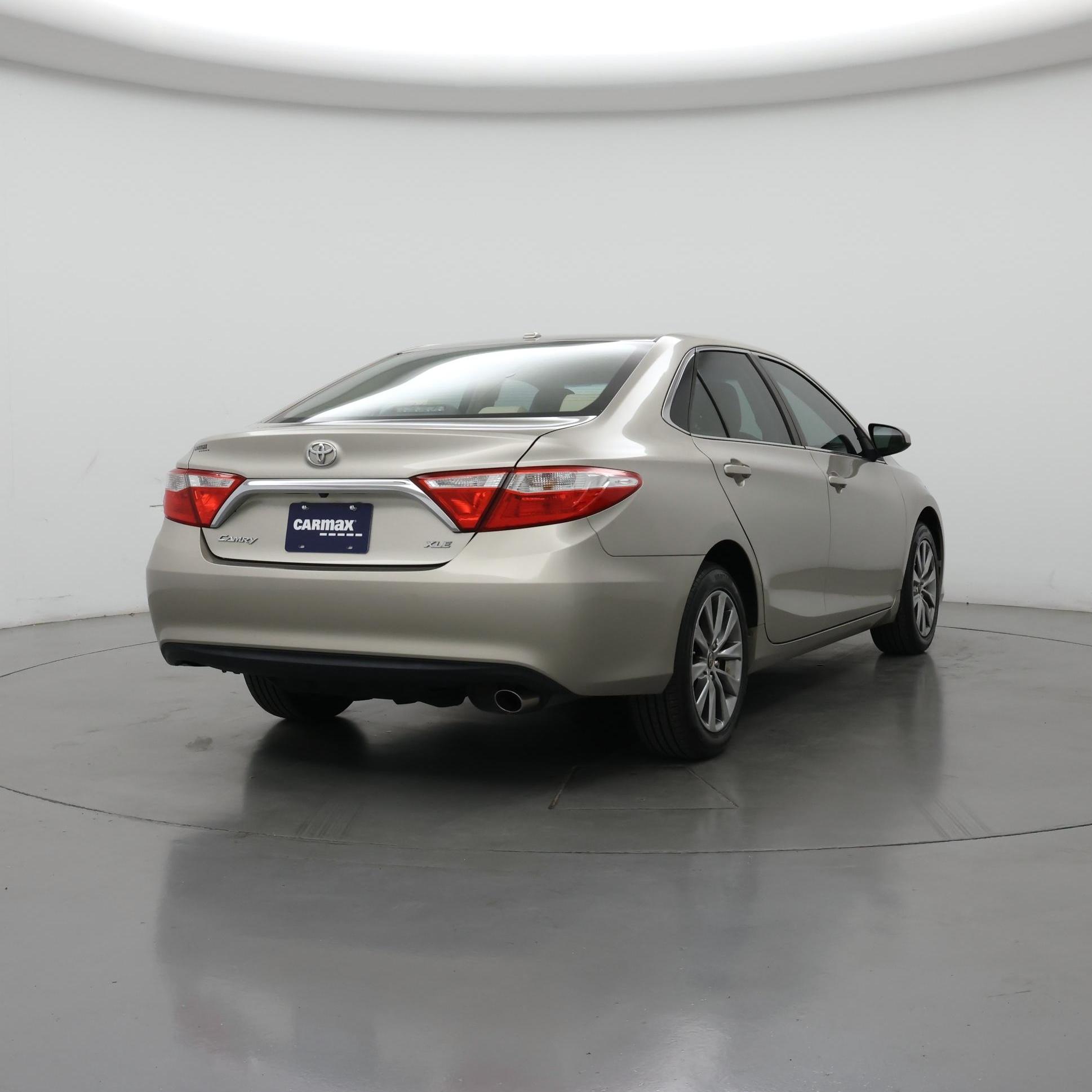 Thumbnail: 2015 Toyota Camry - 8