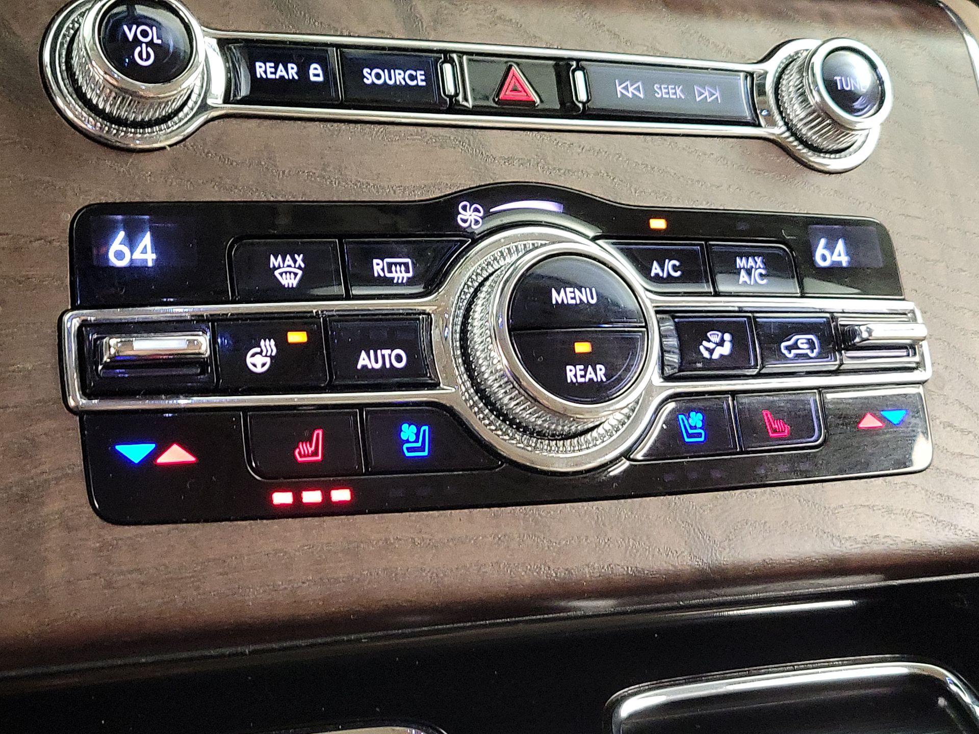 Thumbnail: 2020 Lincoln Aviator - 17