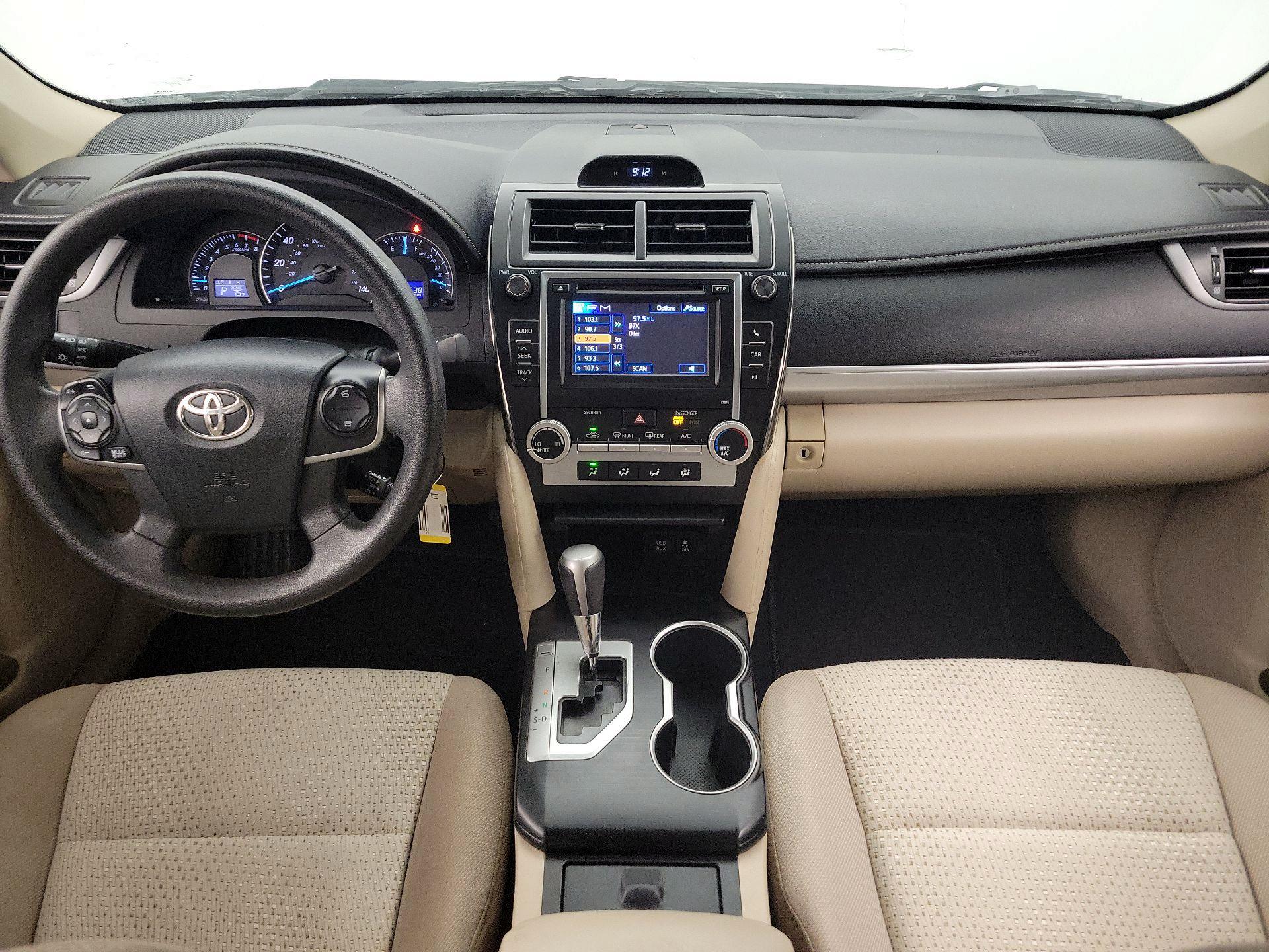 Thumbnail: 2014 Toyota Camry - 9