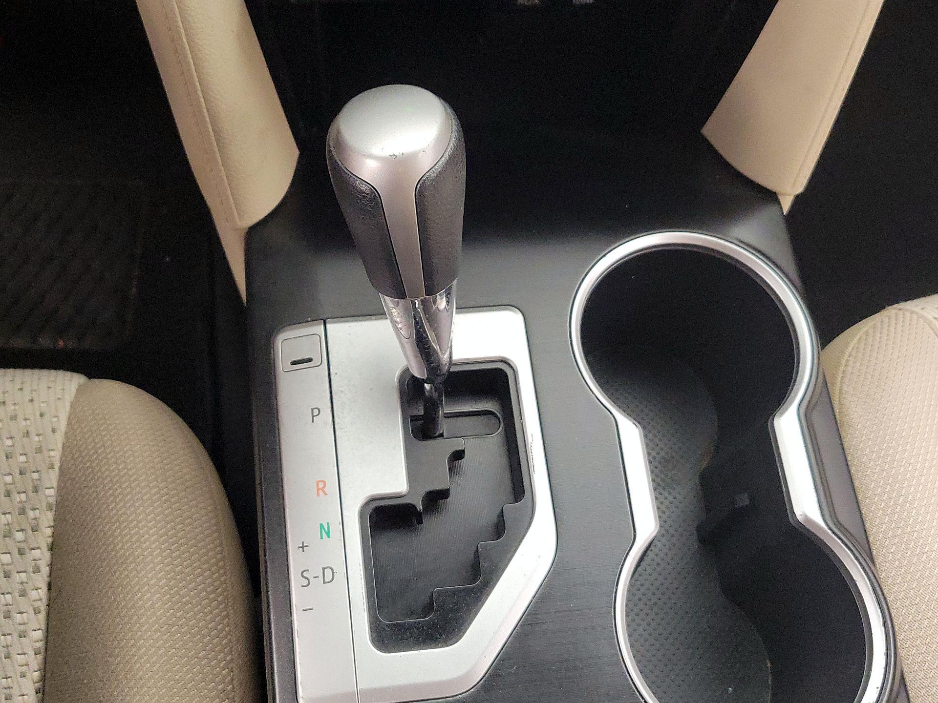 Thumbnail: 2014 Toyota Camry - 15