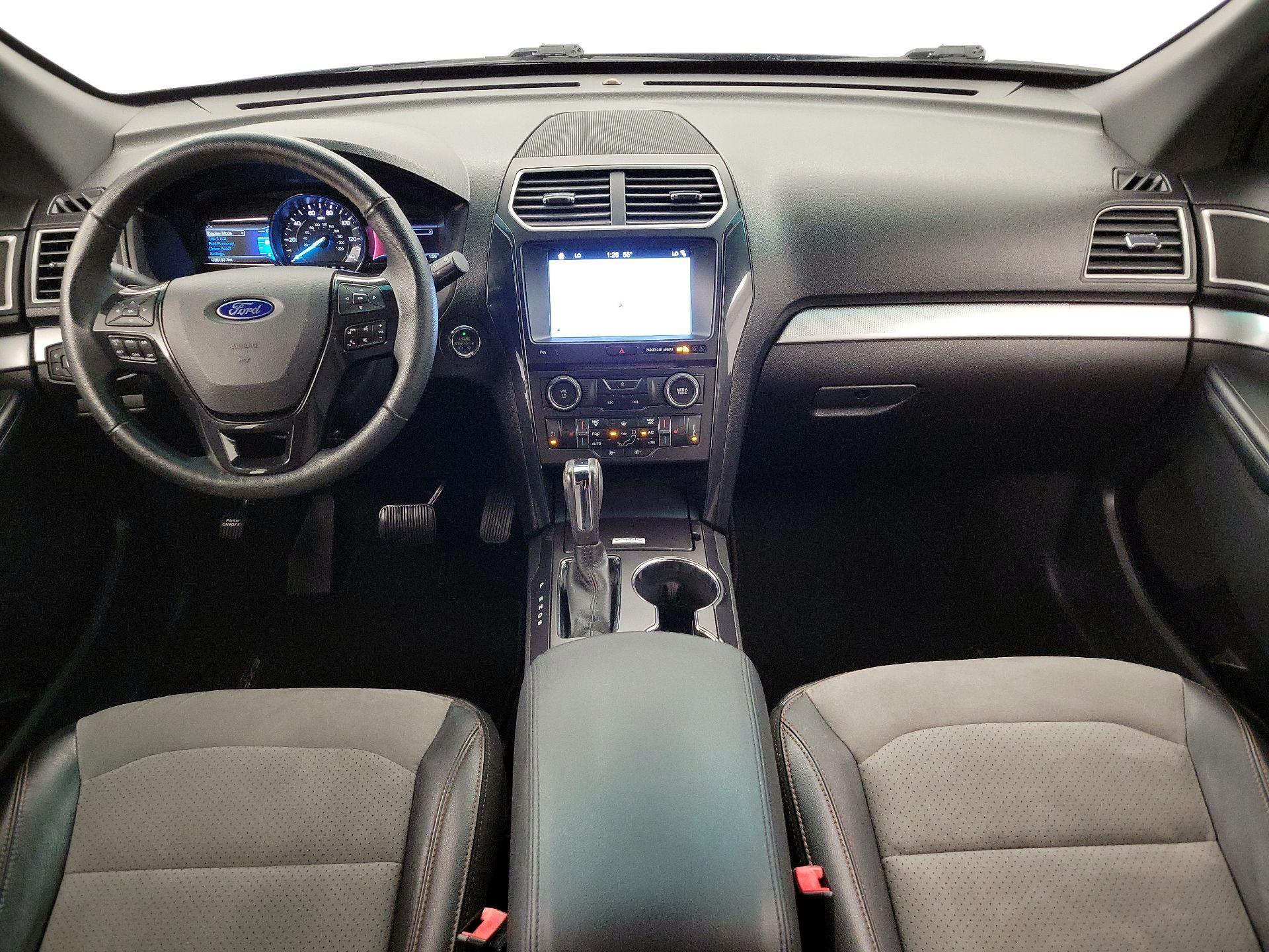 Thumbnail: 2017 Ford Explorer - 9