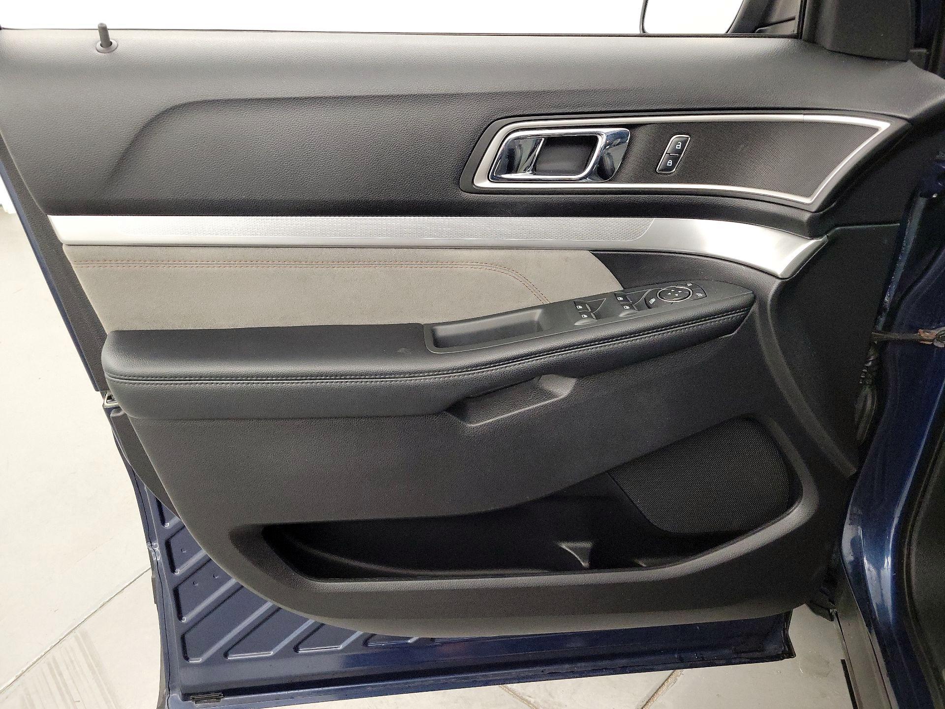 Thumbnail: 2017 Ford Explorer - 12