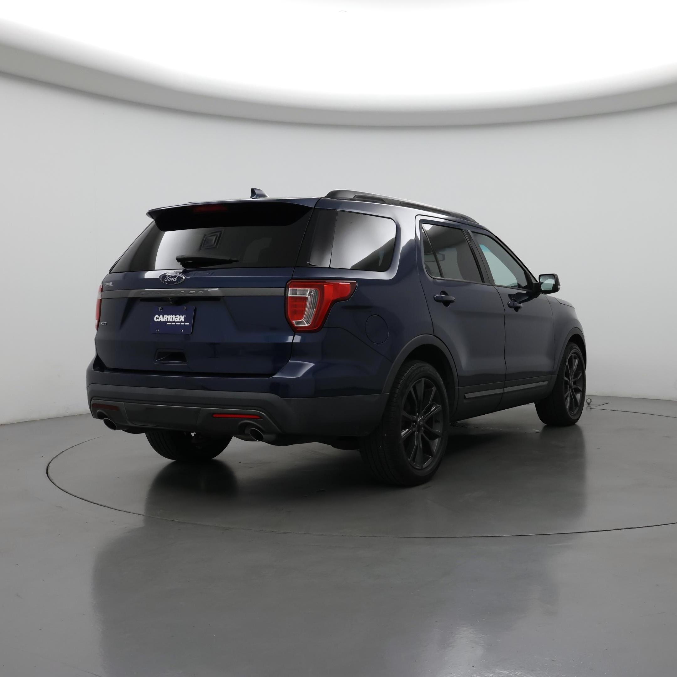 Thumbnail: 2017 Ford Explorer - 8