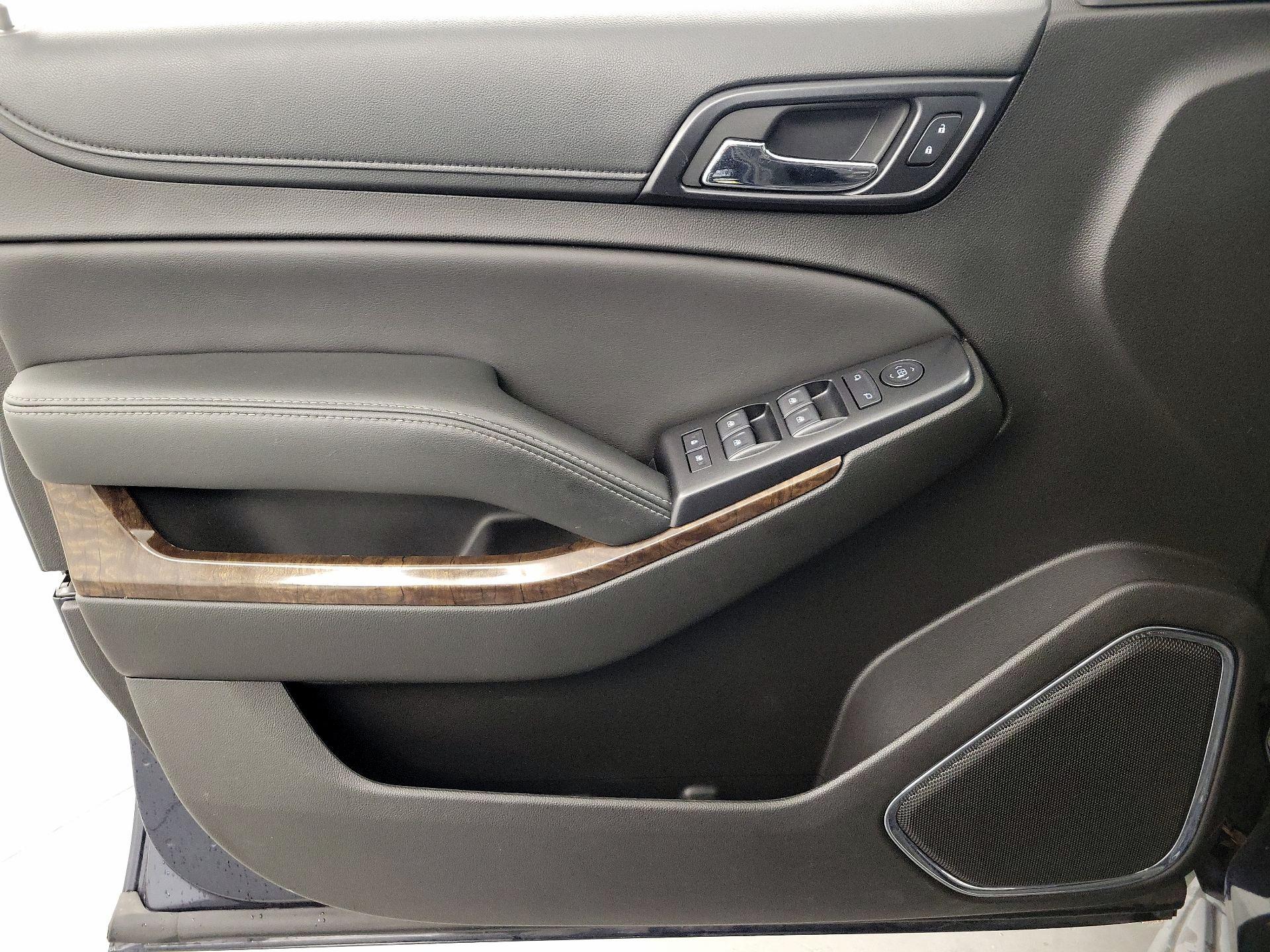 Thumbnail: 2018 Chevrolet Tahoe - 12