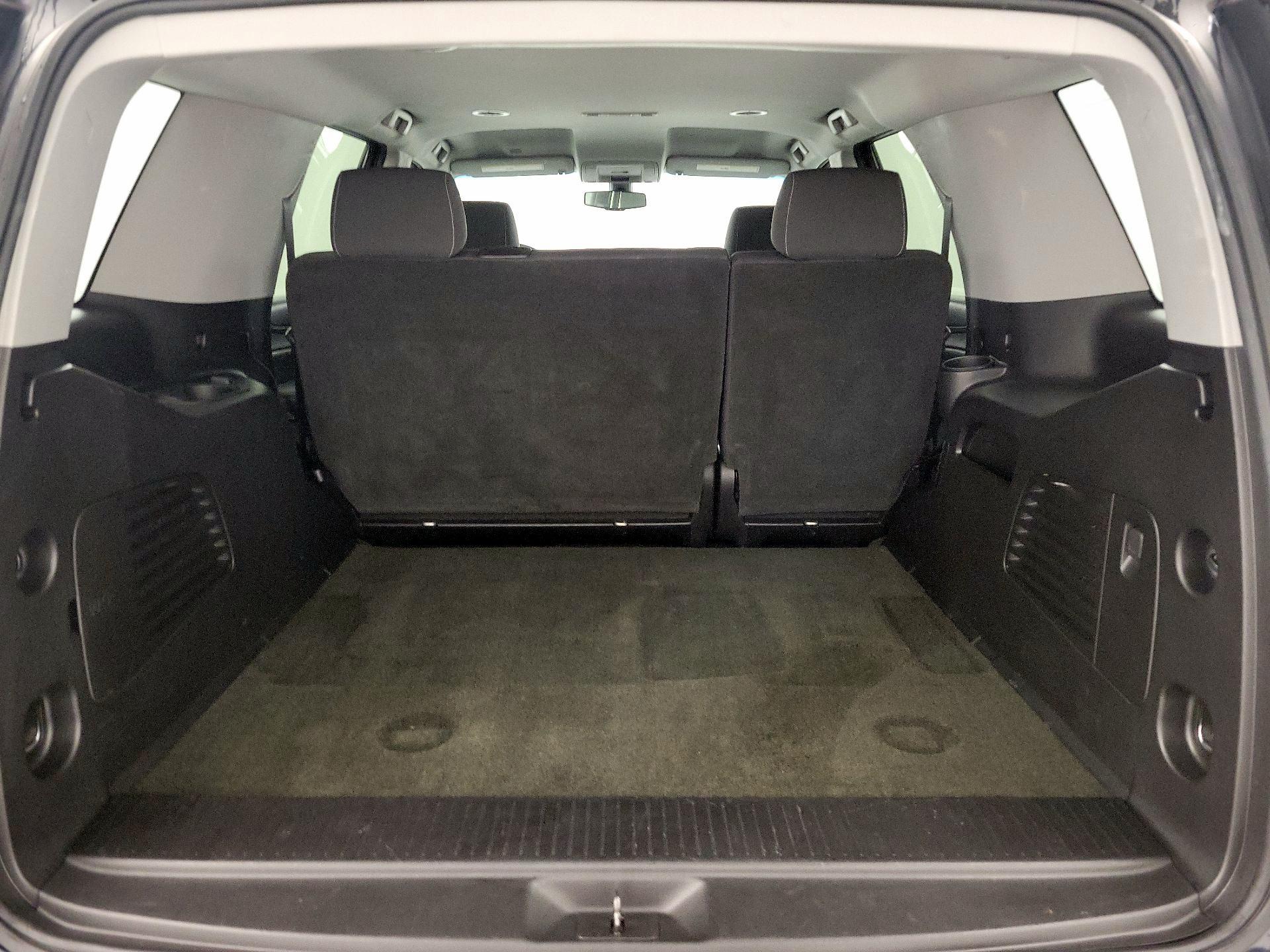 Thumbnail: 2018 Chevrolet Tahoe - 20