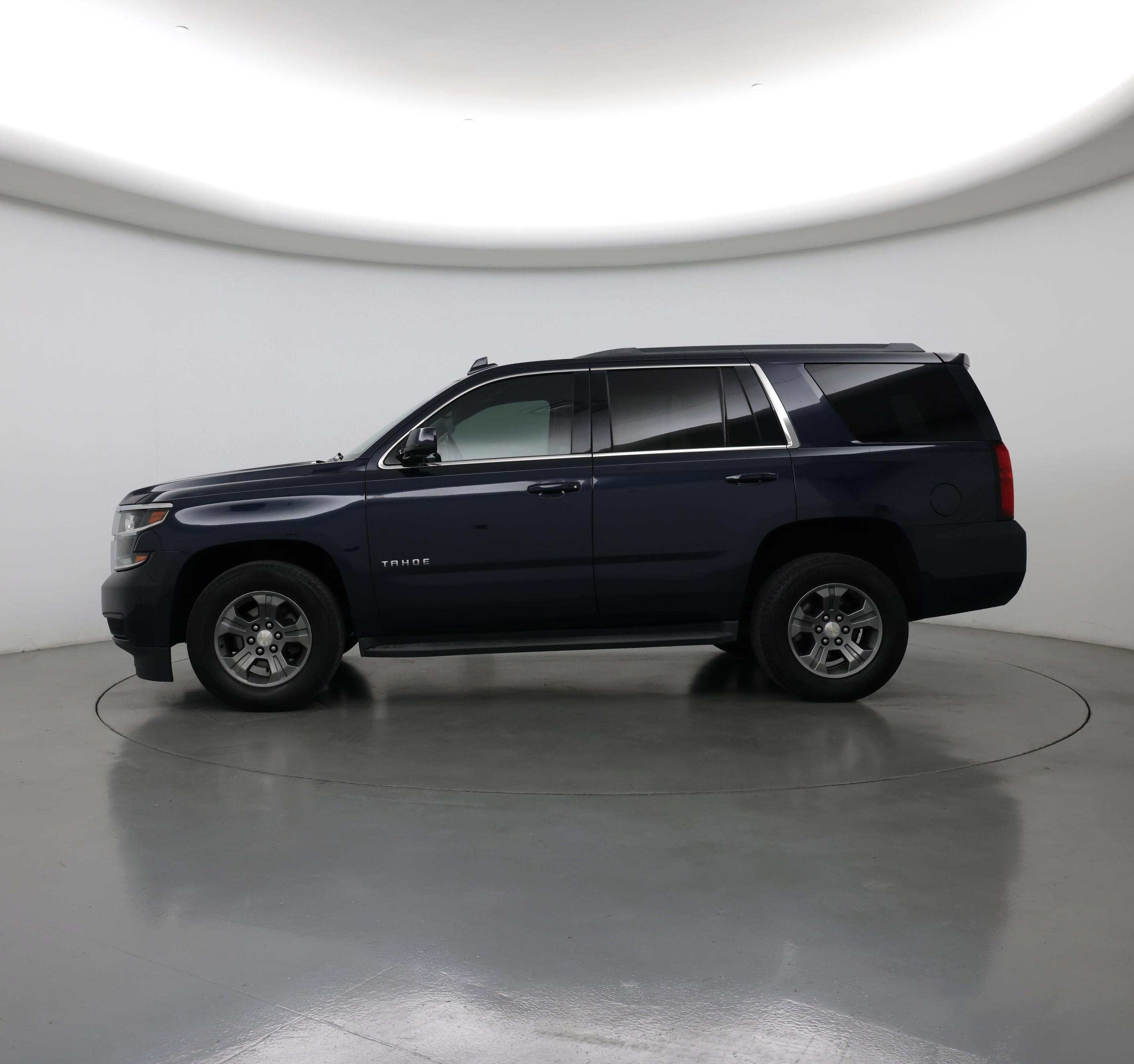 Thumbnail: 2018 Chevrolet Tahoe - 3