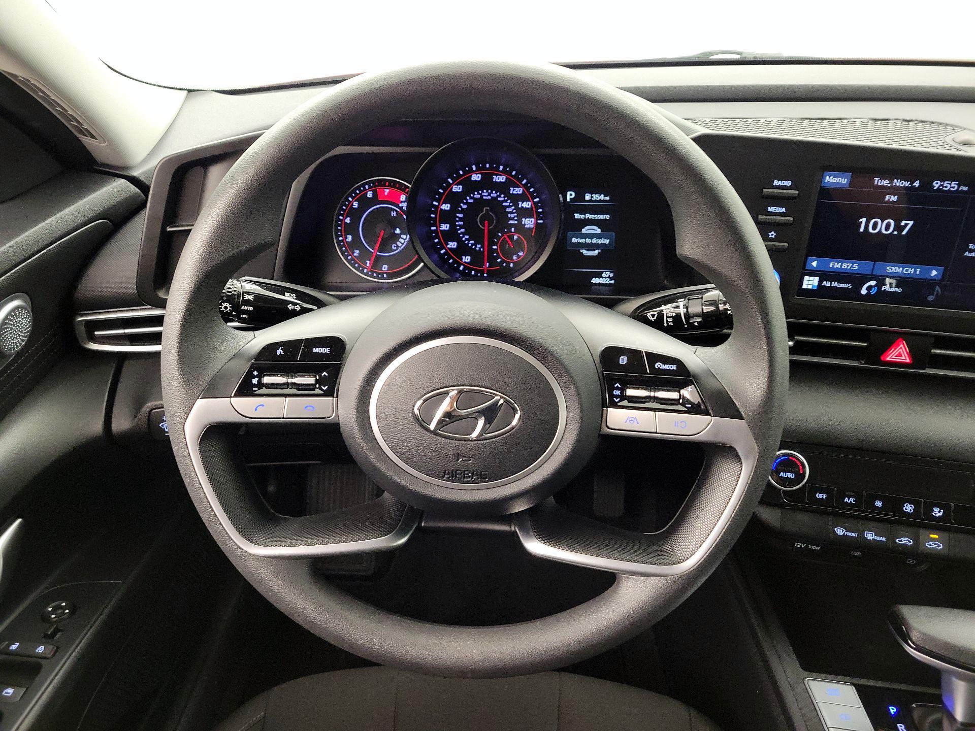 Thumbnail: 2022 Hyundai Elantra - 10