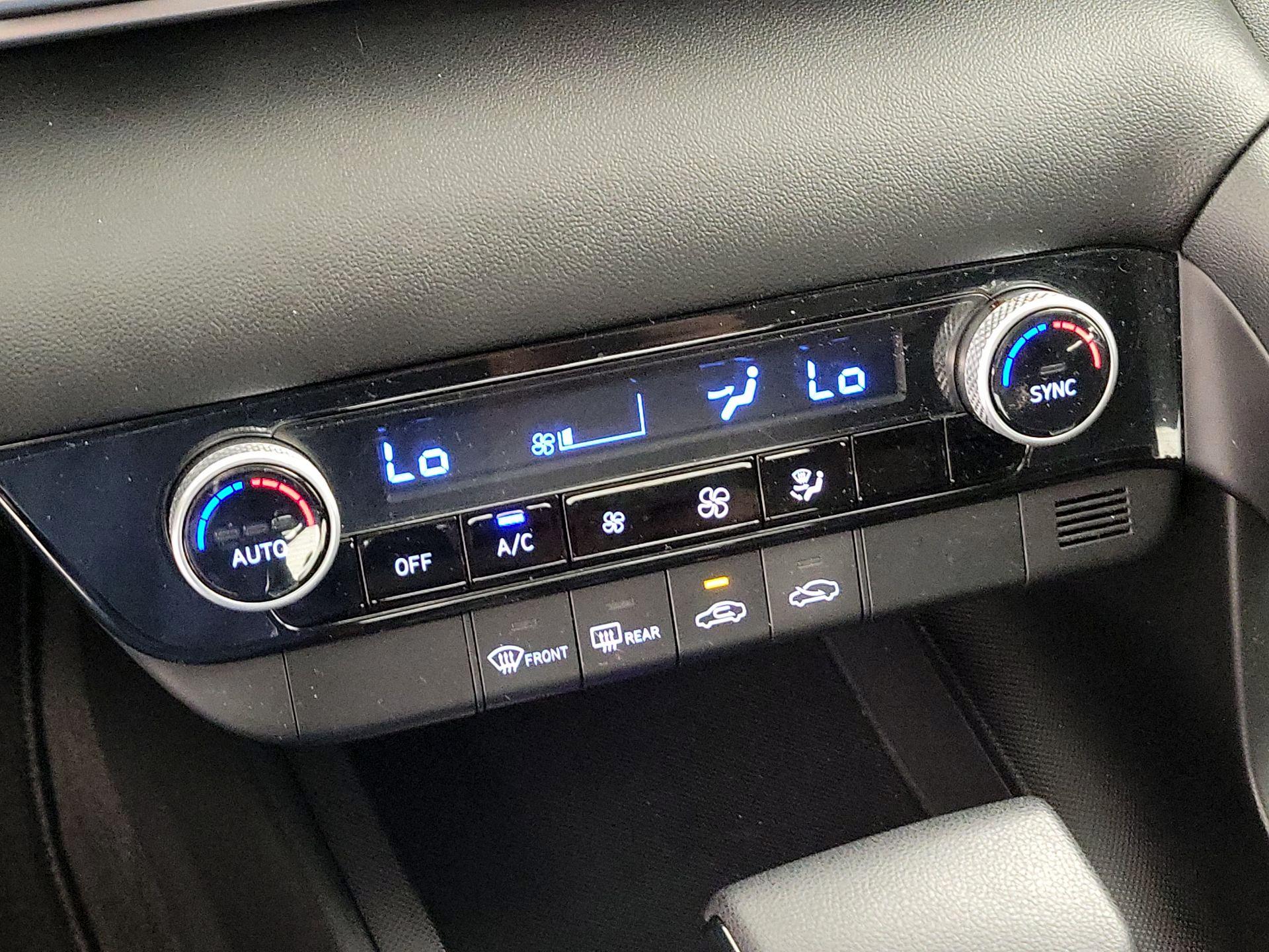 Thumbnail: 2022 Hyundai Elantra - 16