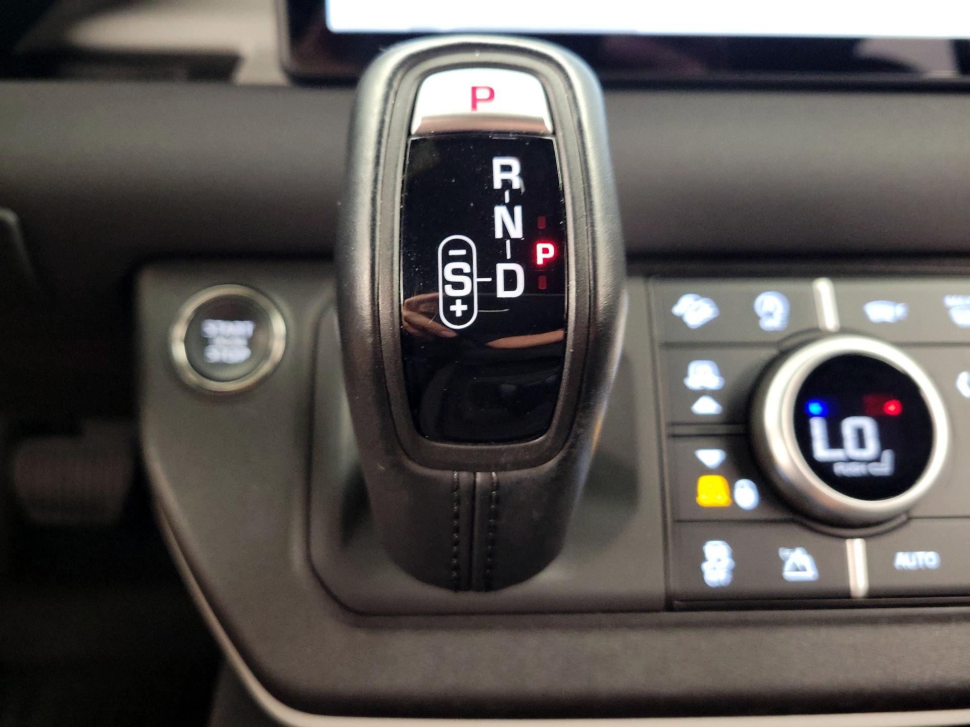 Thumbnail: 2023 Land Rover Defender - 17