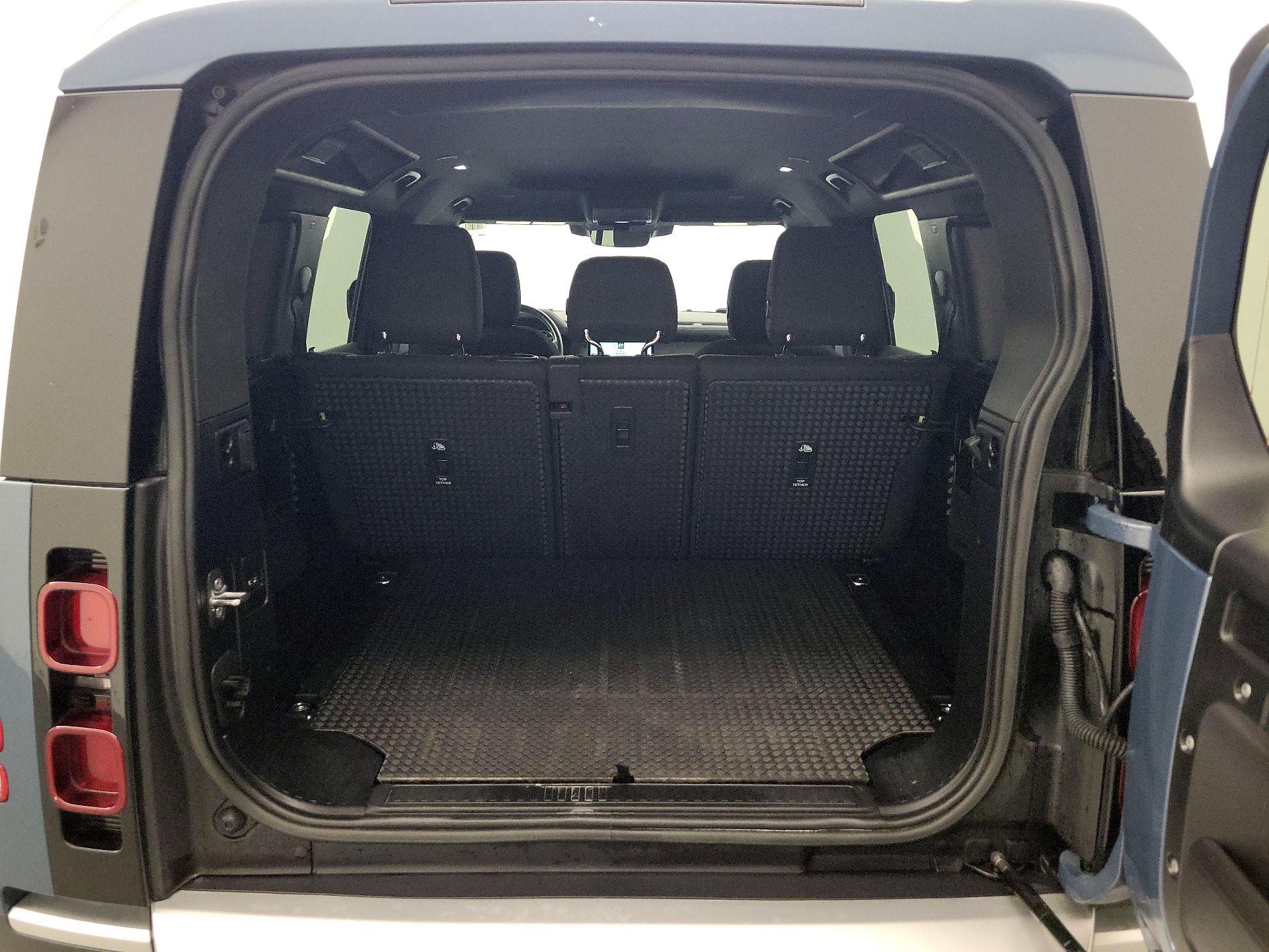 Thumbnail: 2023 Land Rover Defender - 20