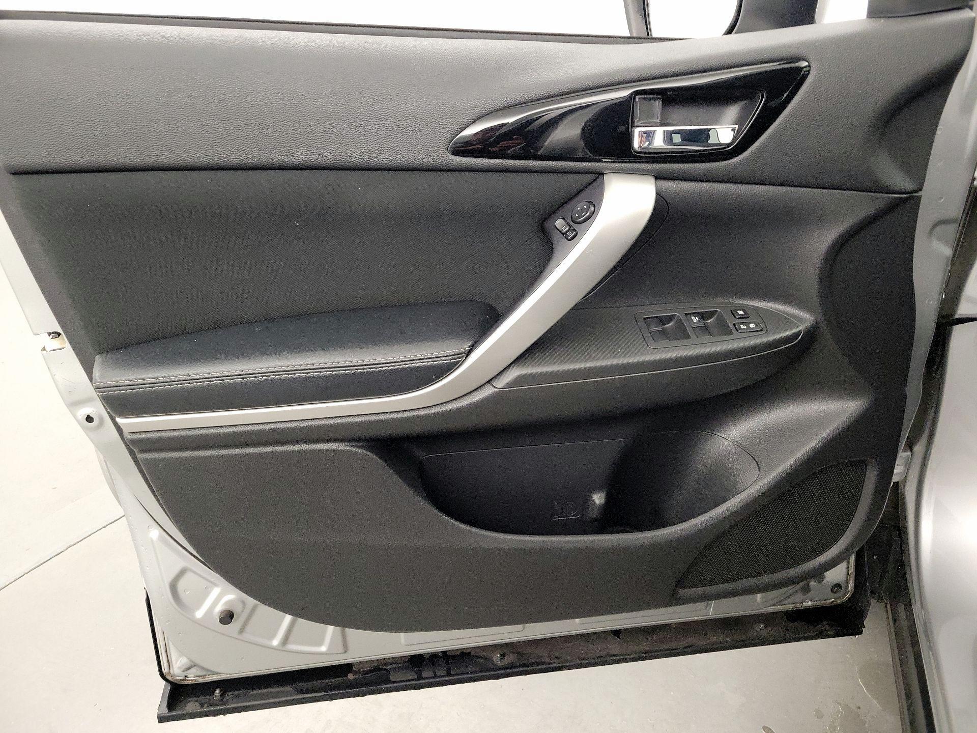 Thumbnail: 2018 Mitsubishi Eclipse Cross - 12