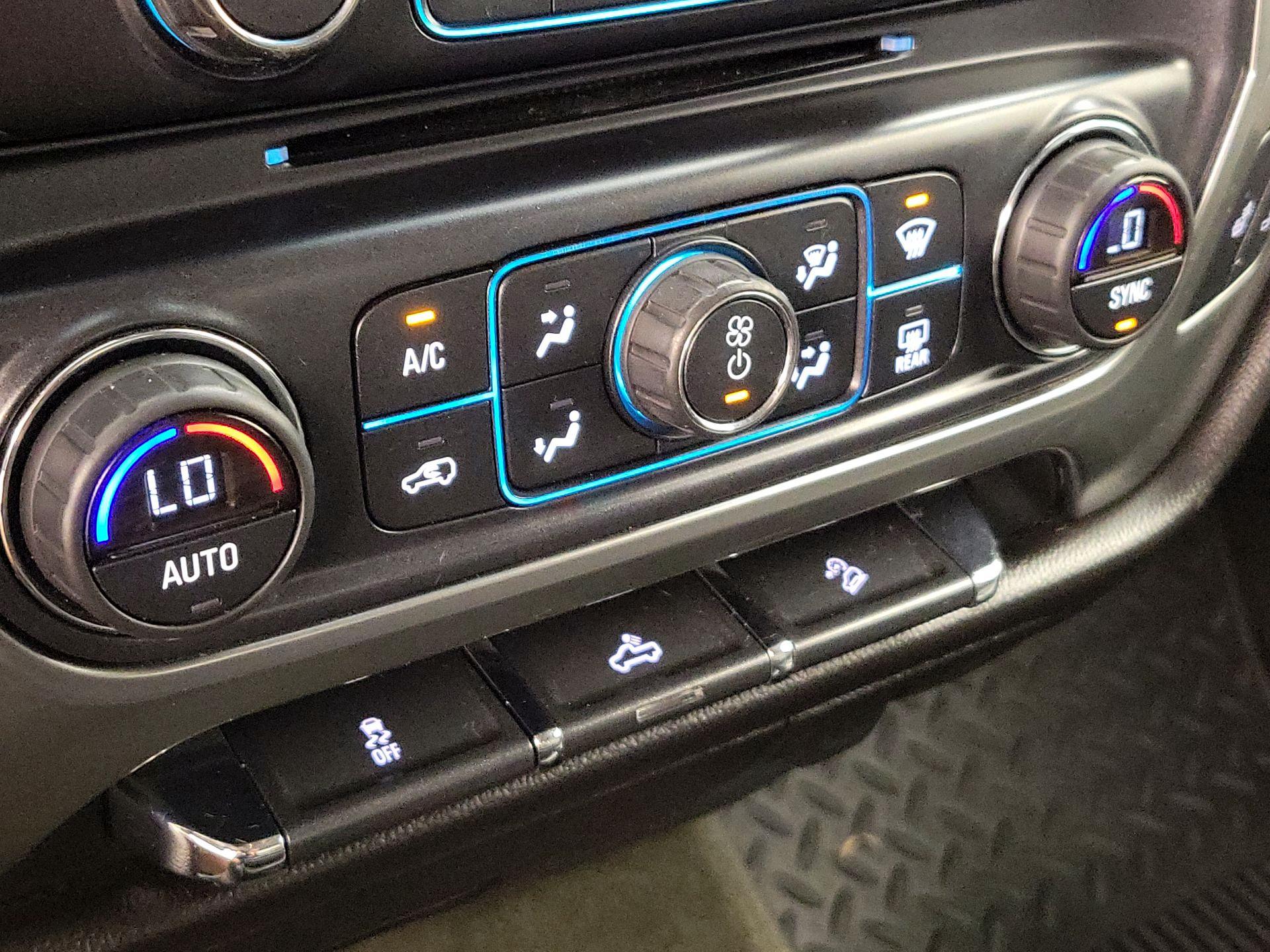 Thumbnail: 2016 Chevrolet Silverado 1500 - 16