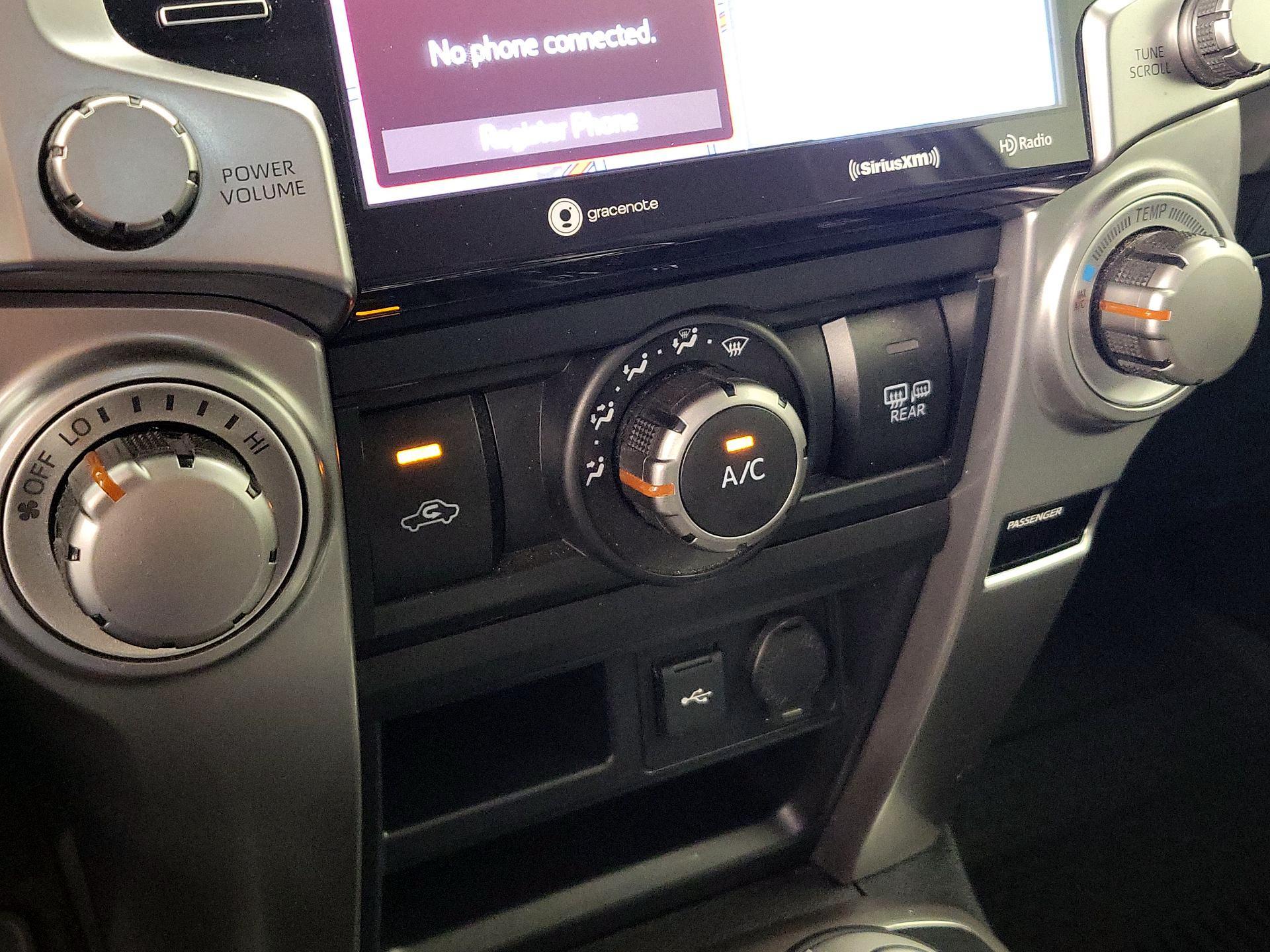 Thumbnail: 2020 Toyota 4Runner - 17