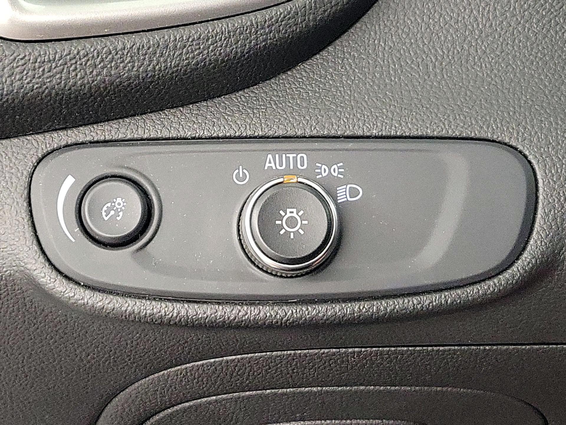 Thumbnail: 2019 Chevrolet Trax - 13