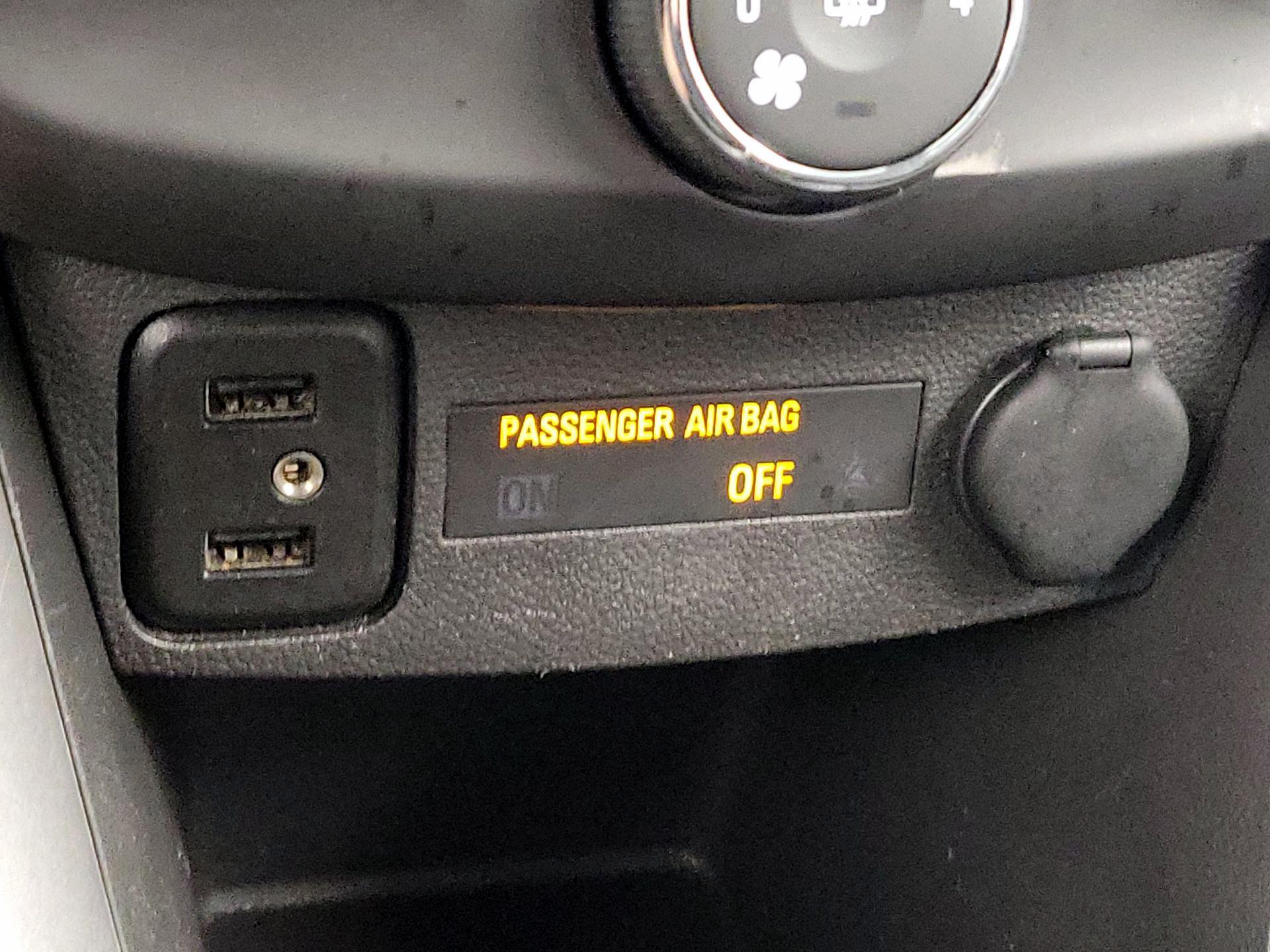 Thumbnail: 2019 Chevrolet Trax - 18