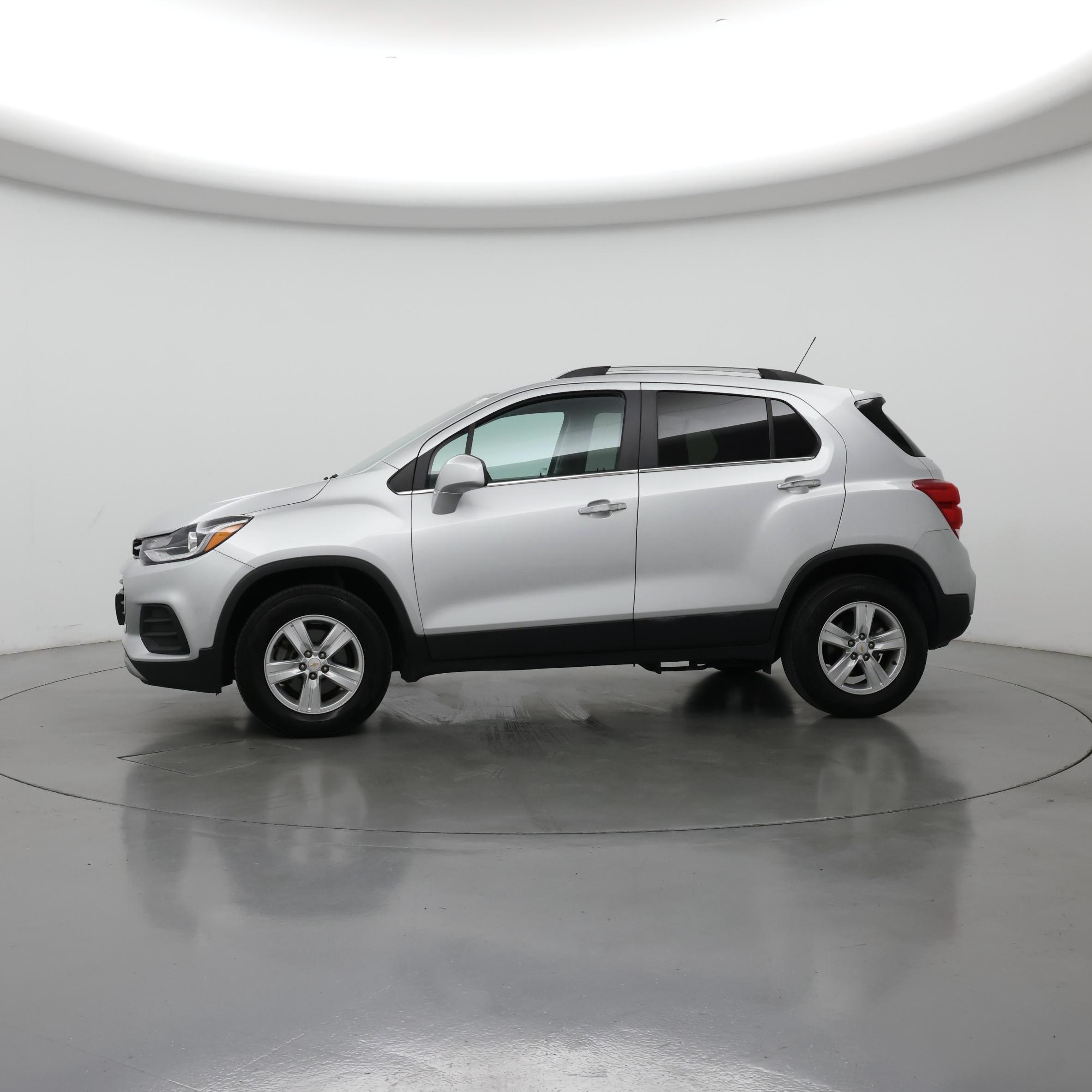 Thumbnail: 2019 Chevrolet Trax - 3