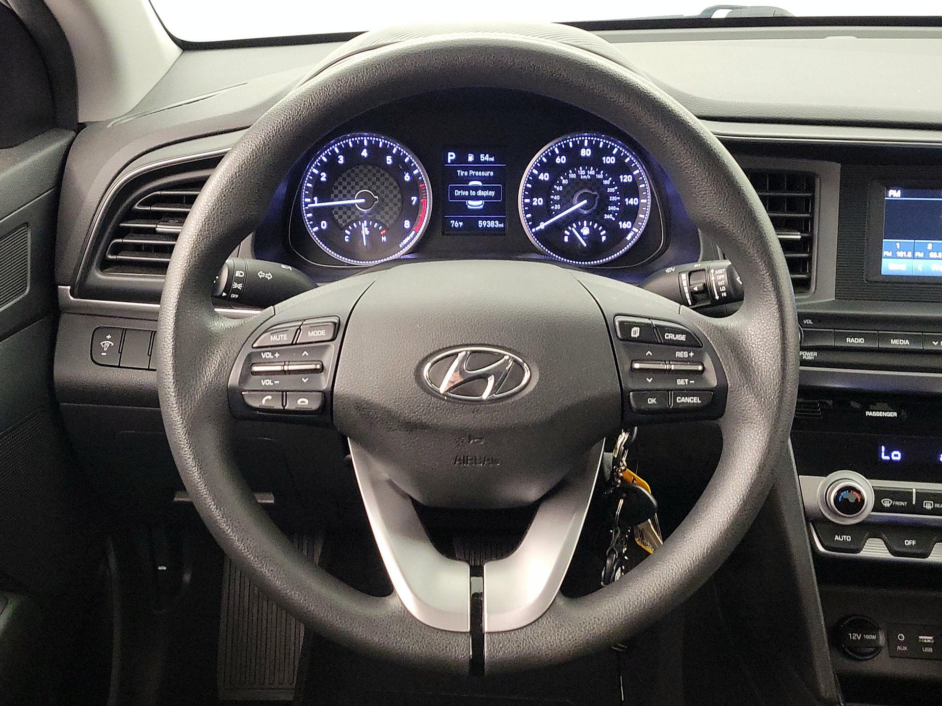 Thumbnail: 2020 Hyundai Elantra - 10