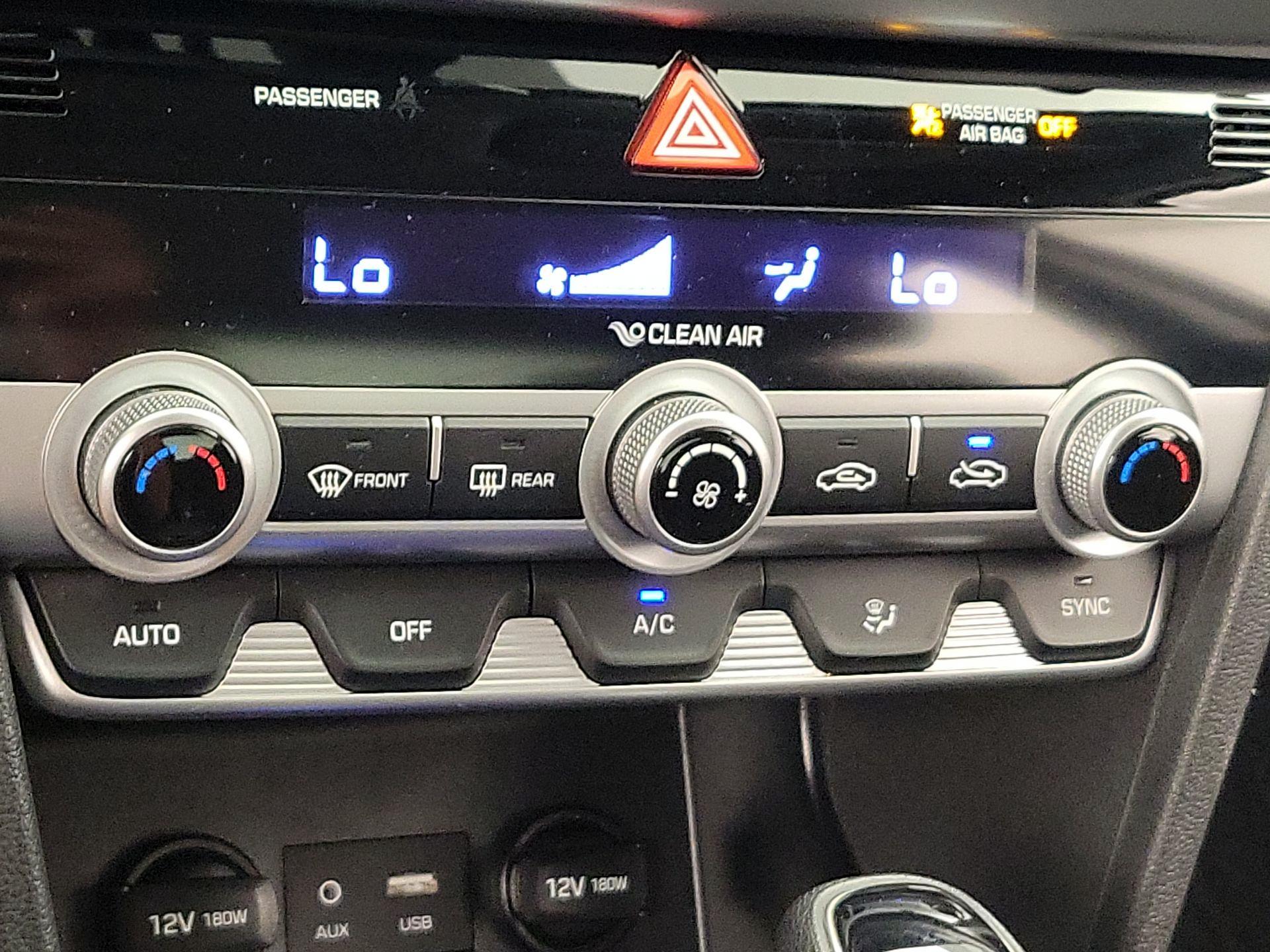 Thumbnail: 2020 Hyundai Elantra - 16