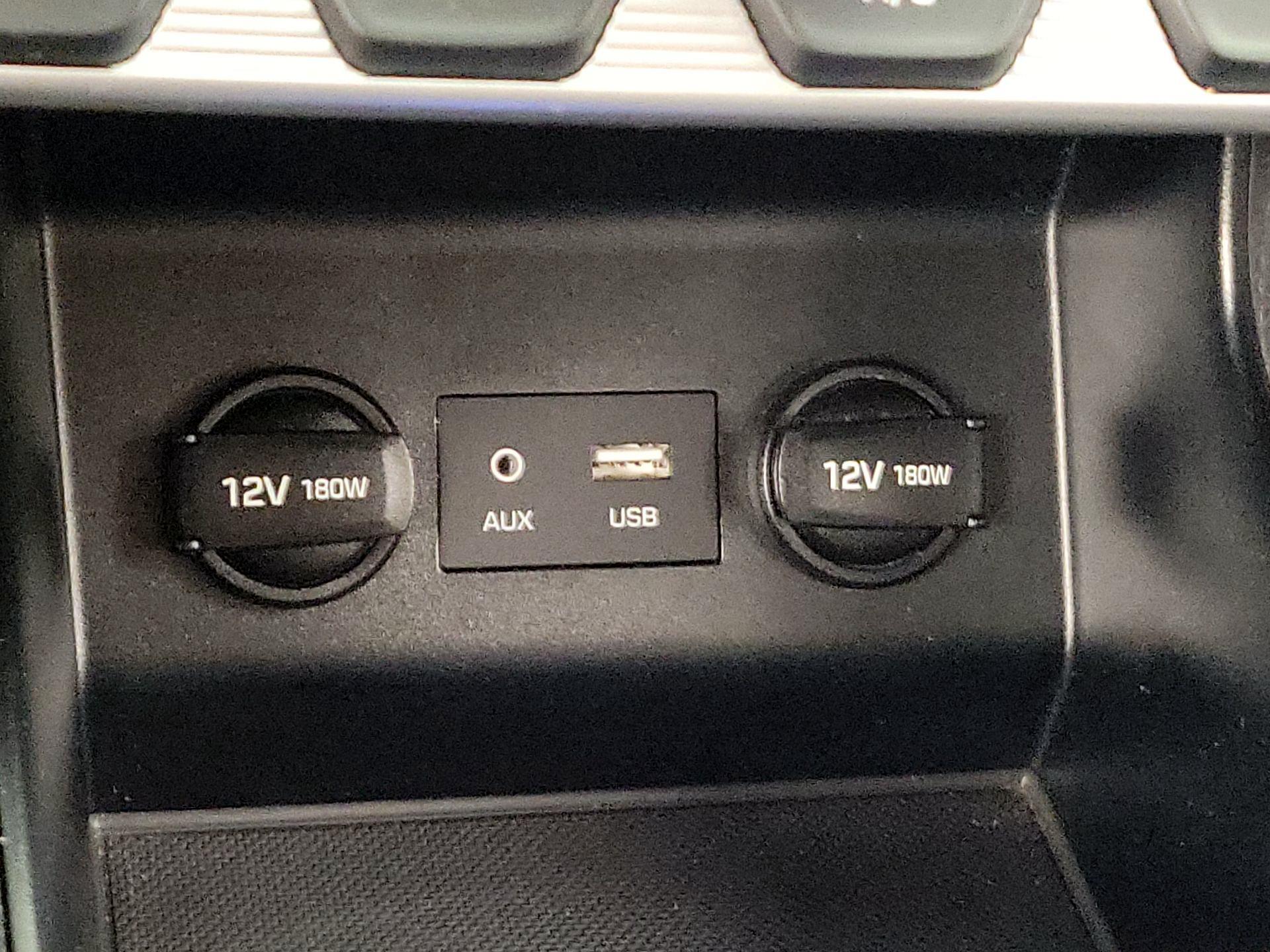 Thumbnail: 2020 Hyundai Elantra - 18