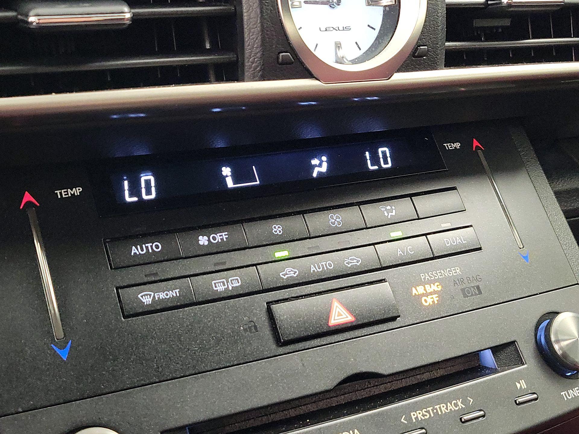 Thumbnail: 2015 Lexus RC - 16