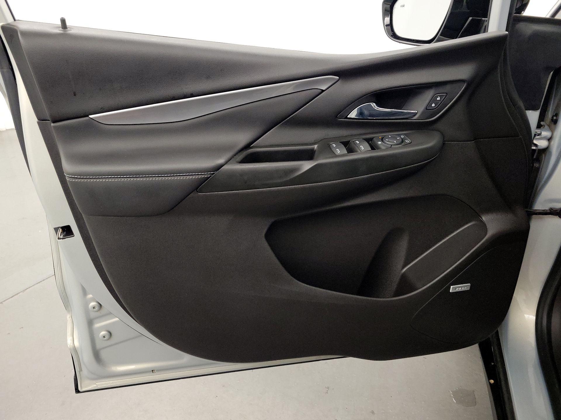 Thumbnail: 2022 Chevrolet Bolt EV - 12