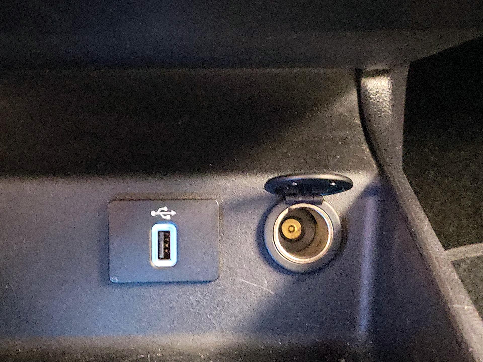 Thumbnail: 2017 Ford Fusion - 19