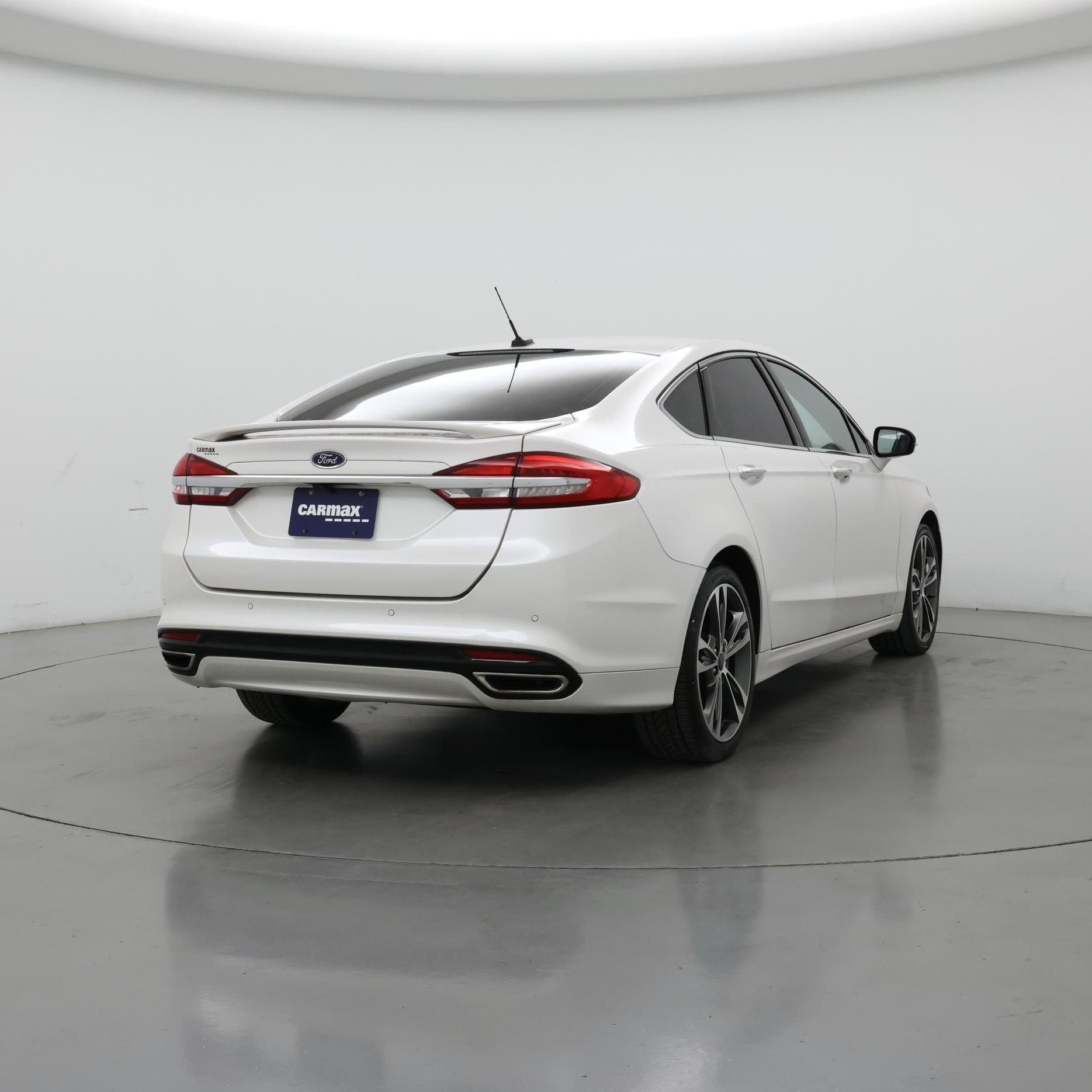 Thumbnail: 2017 Ford Fusion - 8