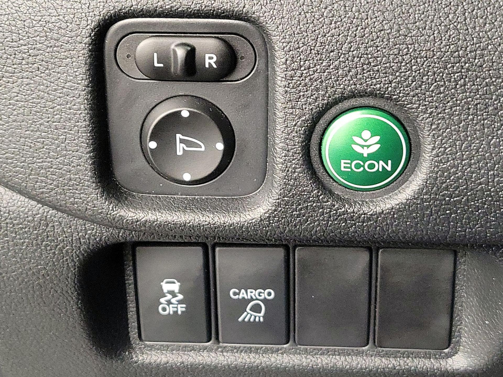 Thumbnail: 2017 Honda Ridgeline - 13