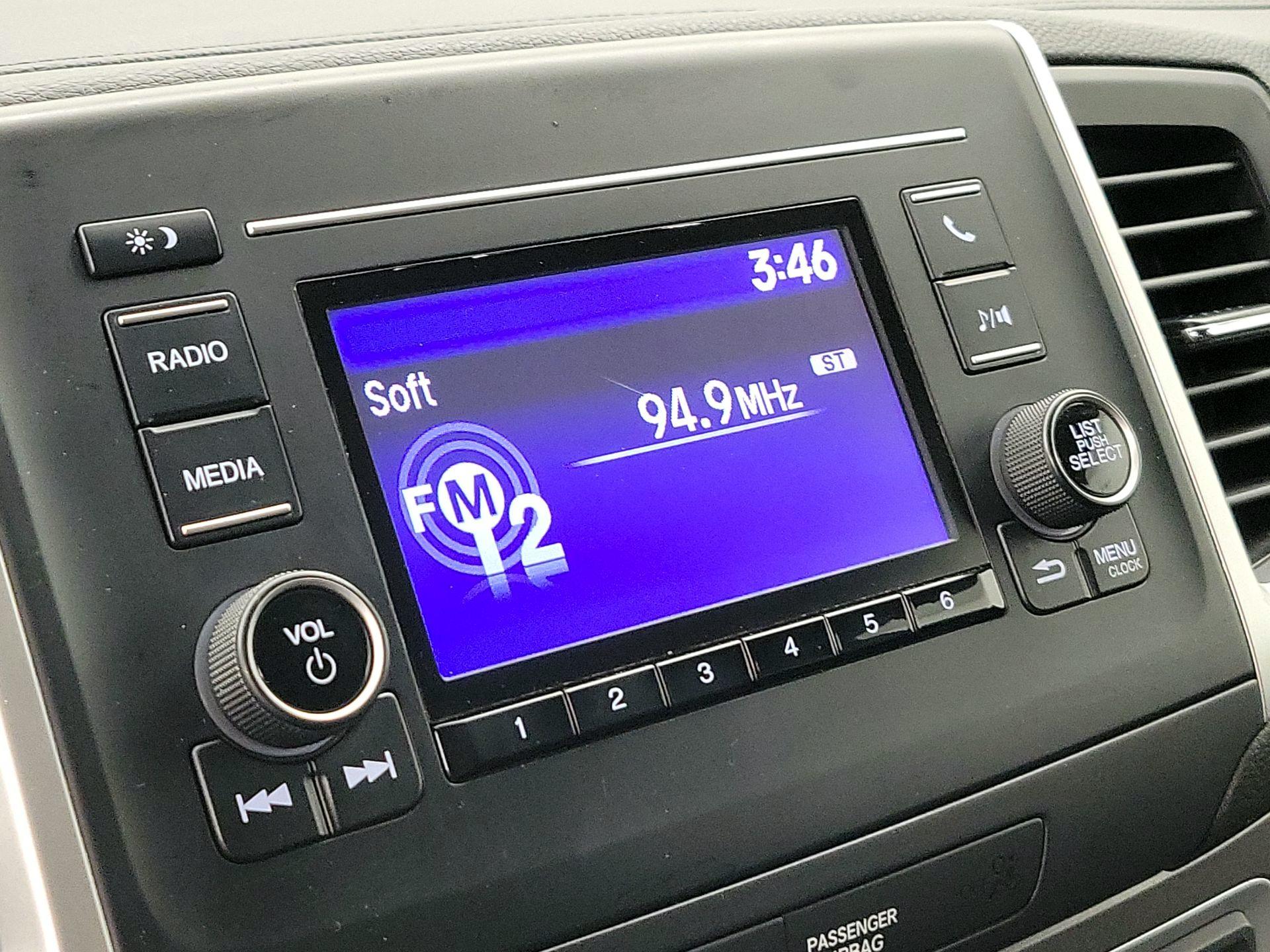 Thumbnail: 2017 Honda Pilot - 15