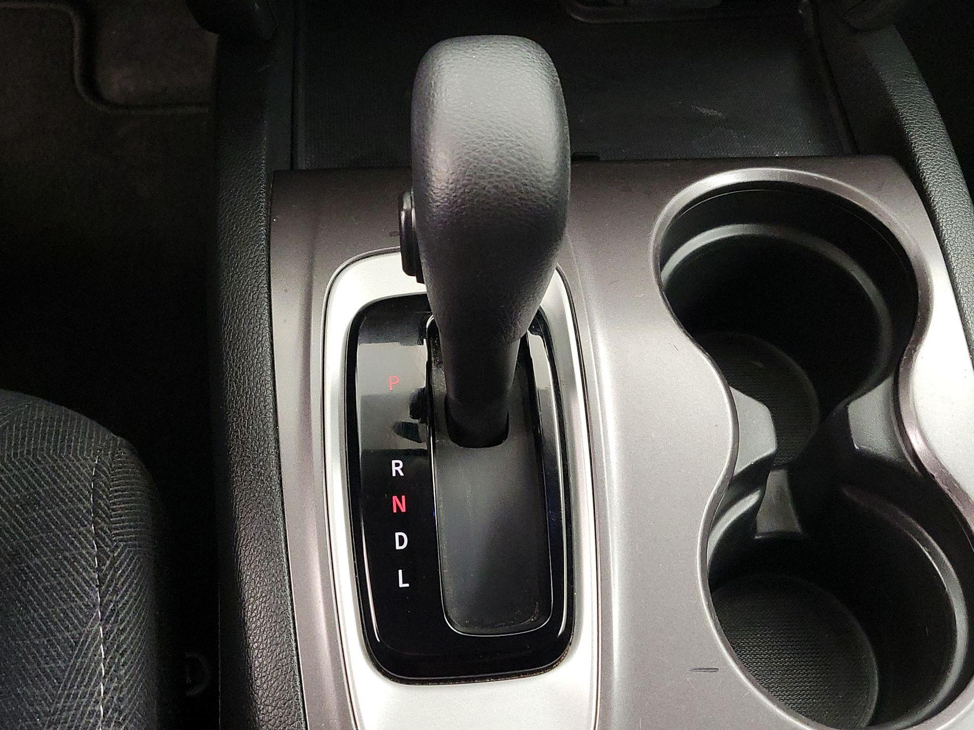 Thumbnail: 2017 Honda Pilot - 17