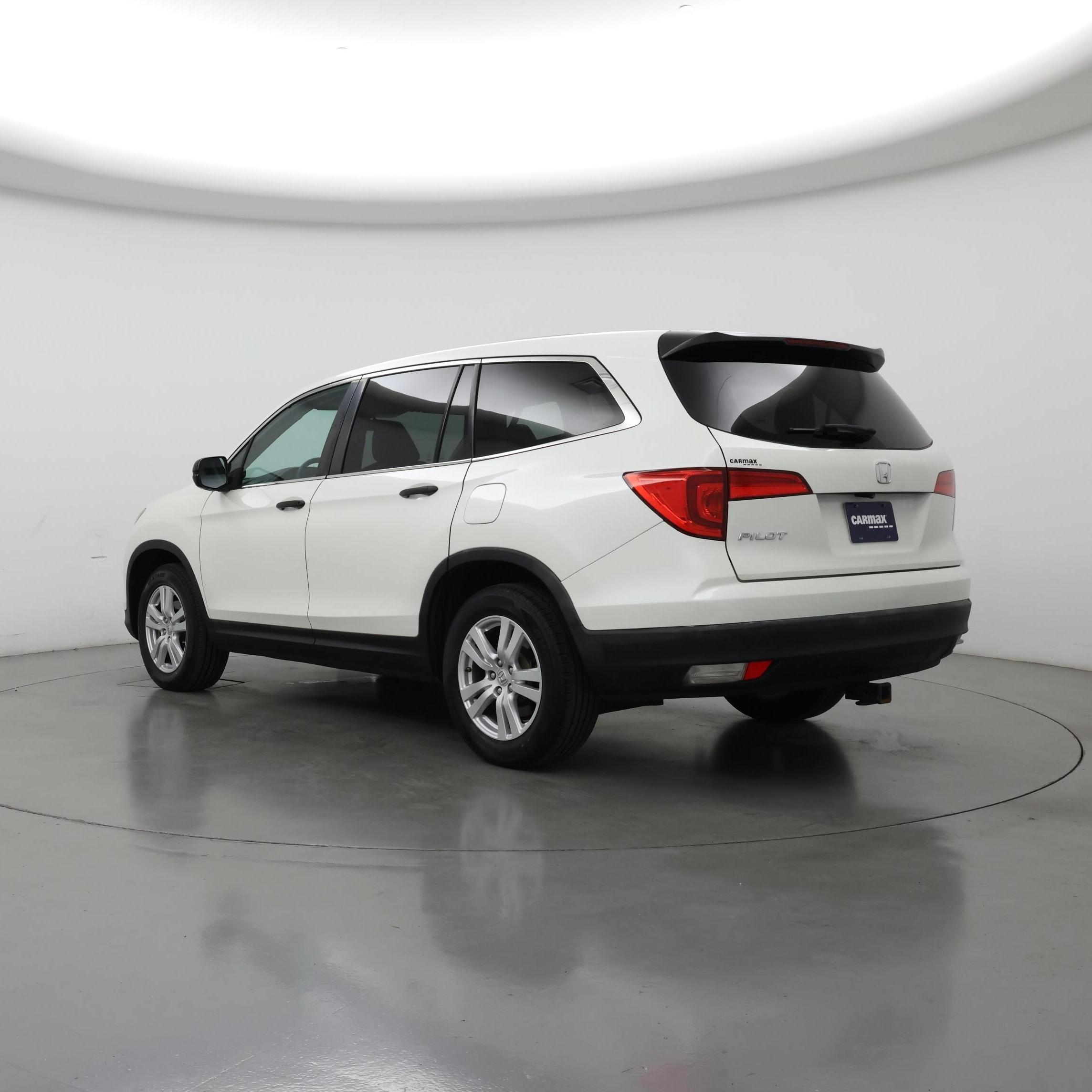 Thumbnail: 2017 Honda Pilot - 2