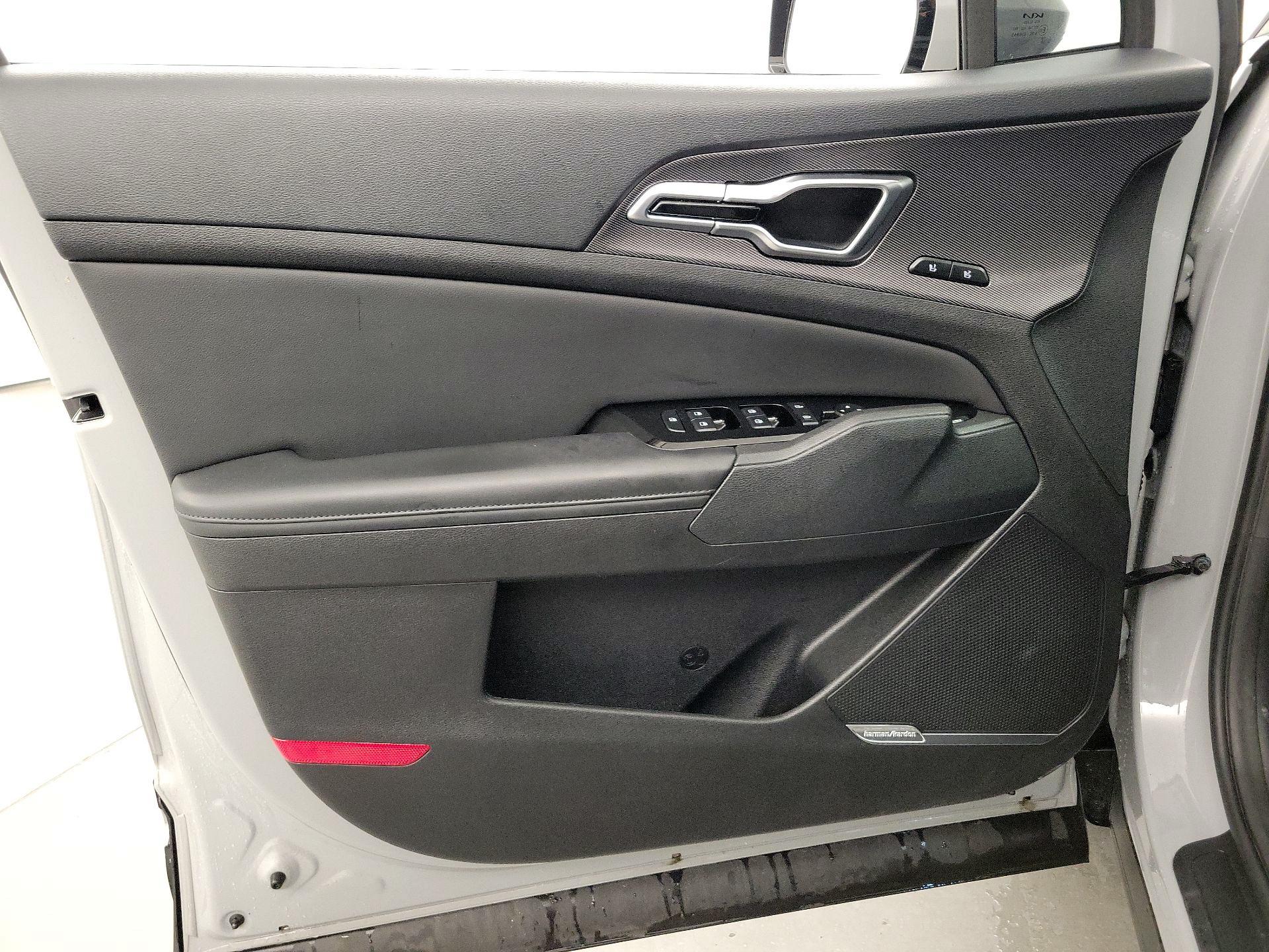 Thumbnail: 2023 Kia Sportage - 12