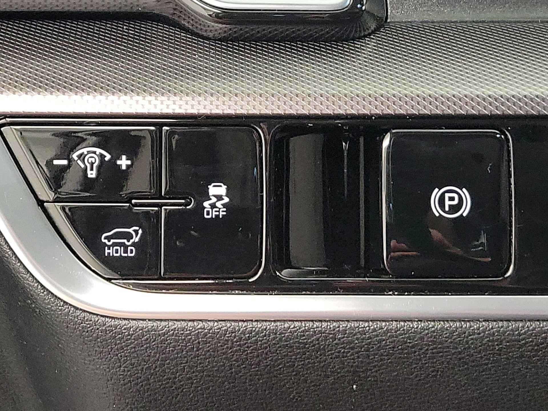 Thumbnail: 2023 Kia Sportage - 13