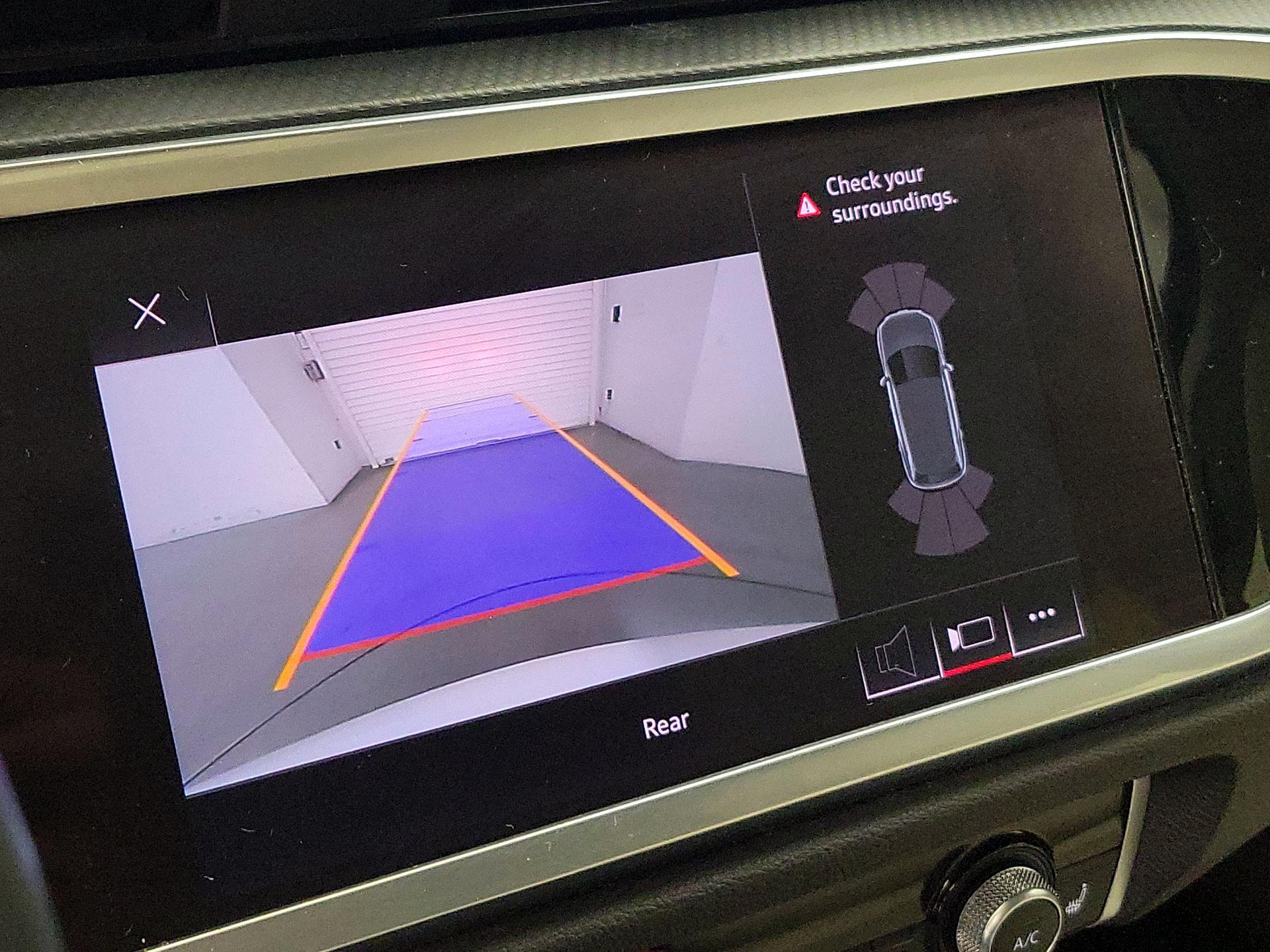 Thumbnail: 2020 Audi Q3 - 14