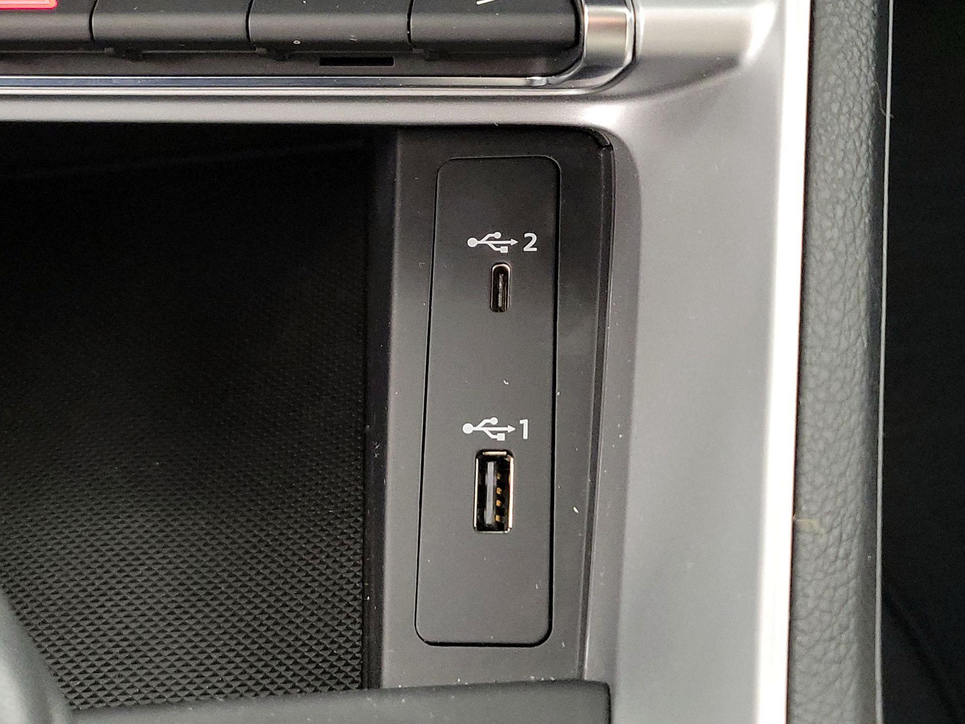 Thumbnail: 2020 Audi Q3 - 18