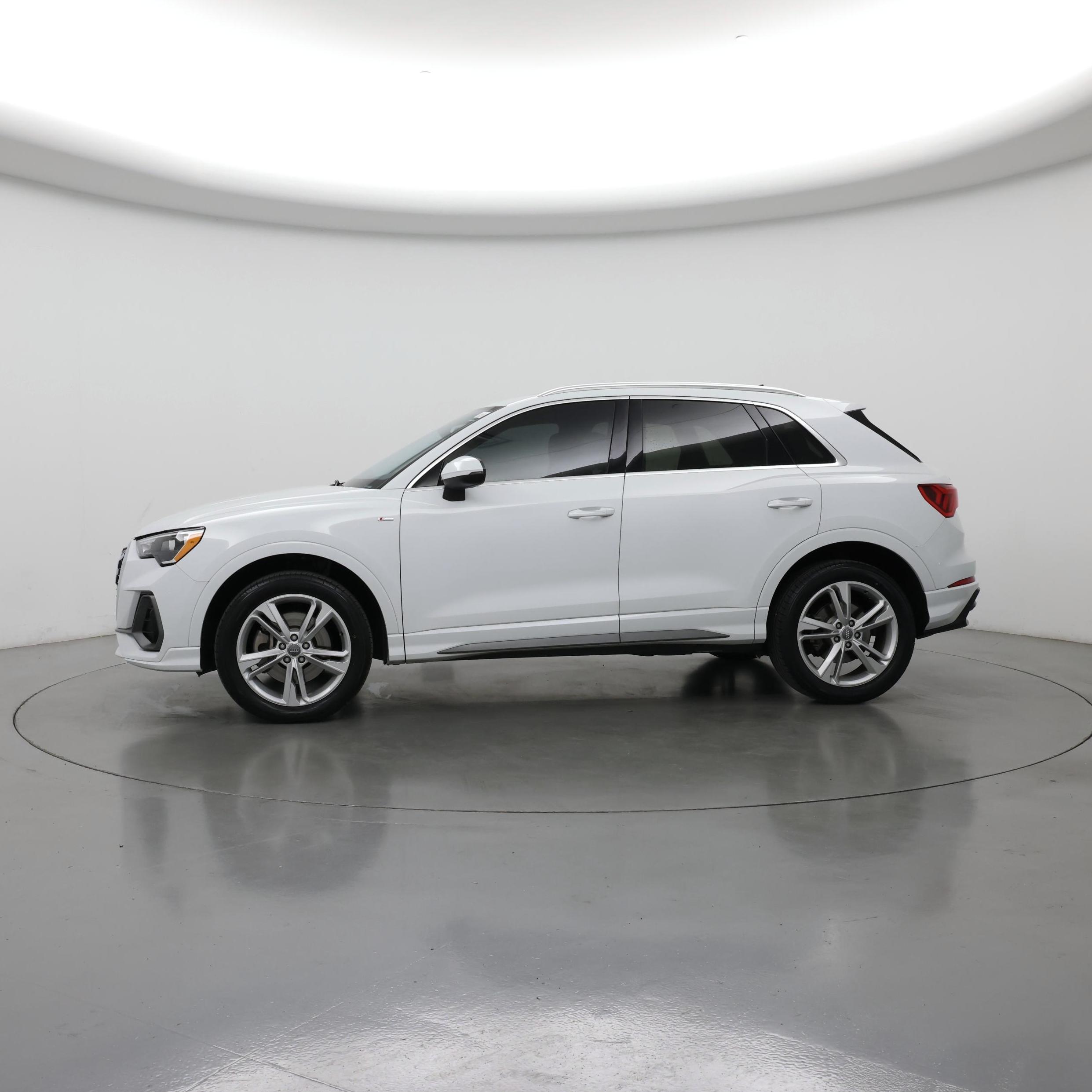 Thumbnail: 2020 Audi Q3 - 3