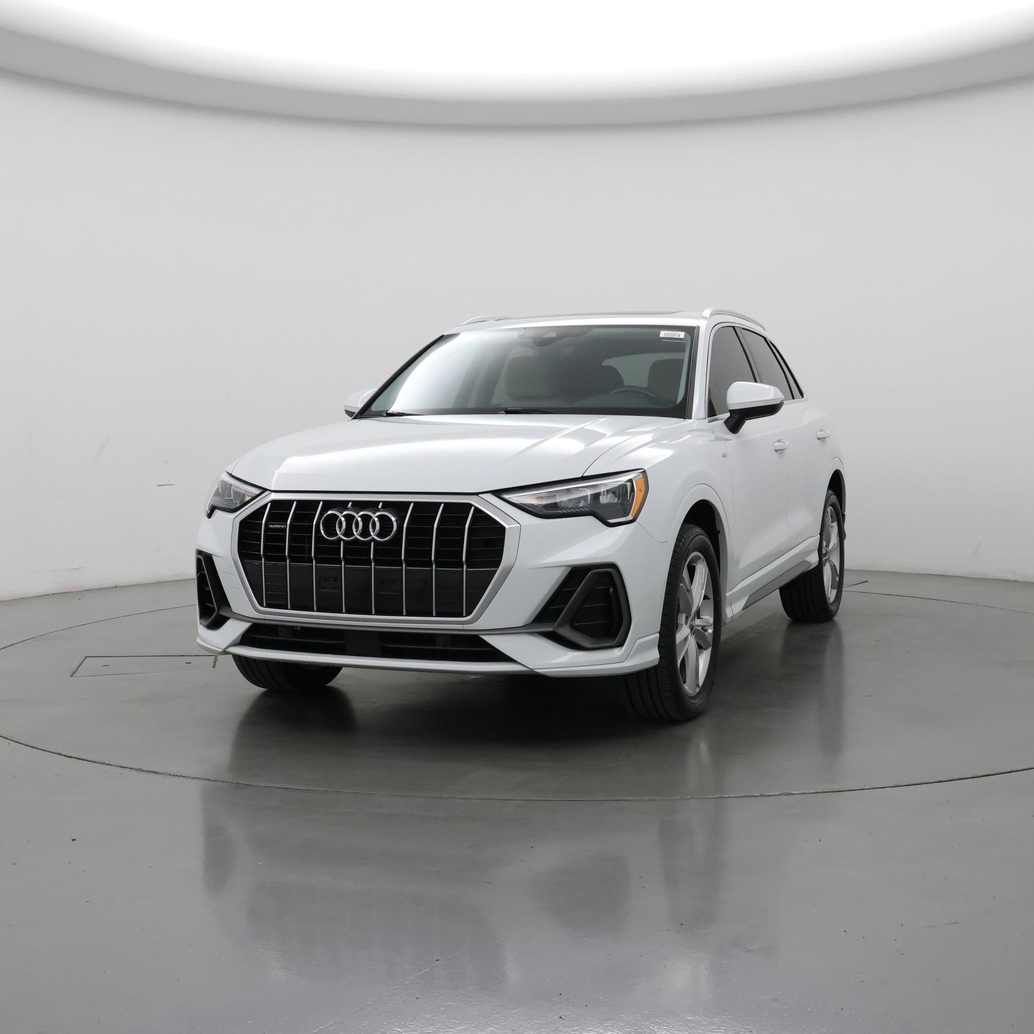 Thumbnail: 2020 Audi Q3 - 4