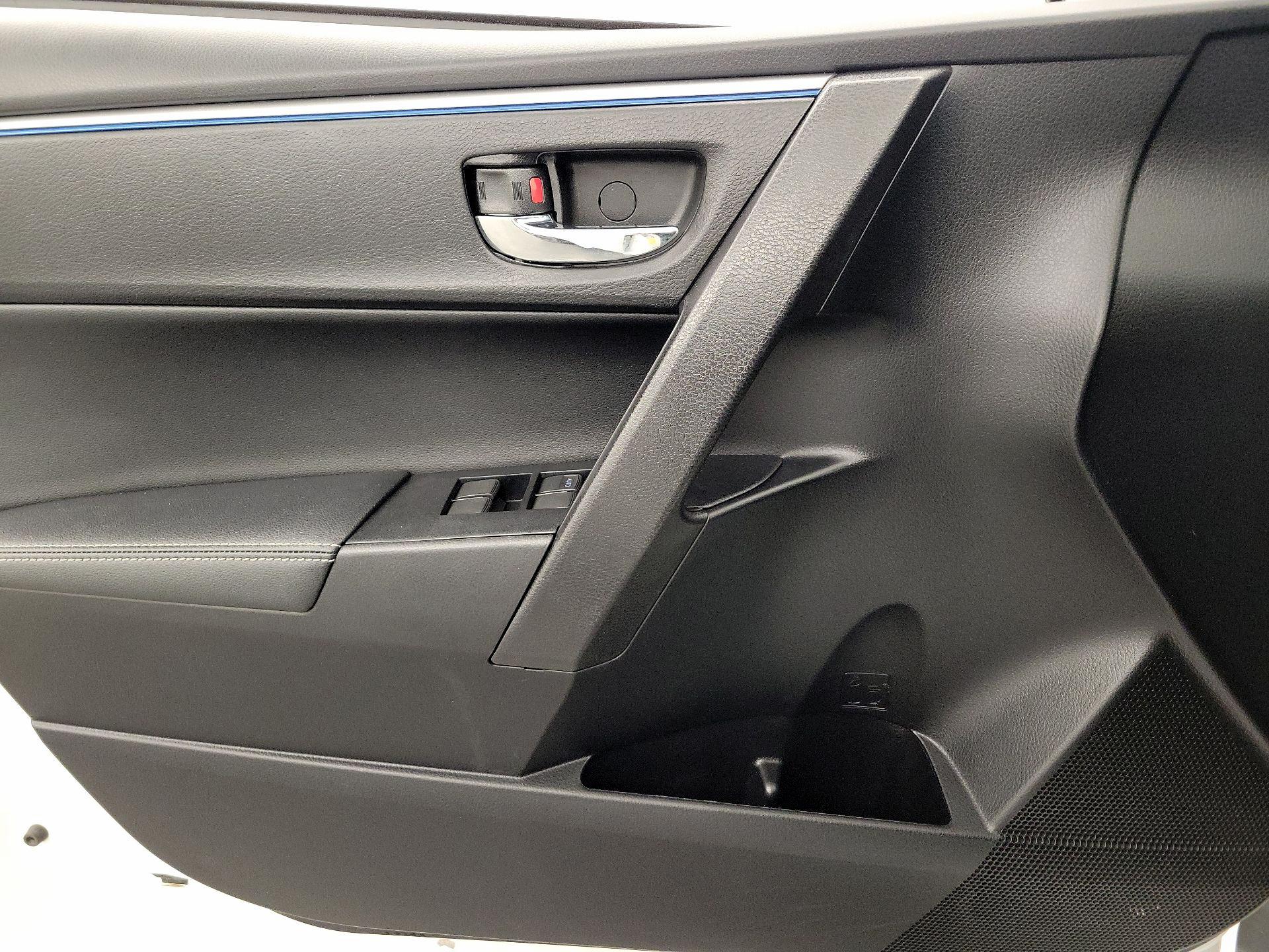 Thumbnail: 2016 Toyota Corolla - 12