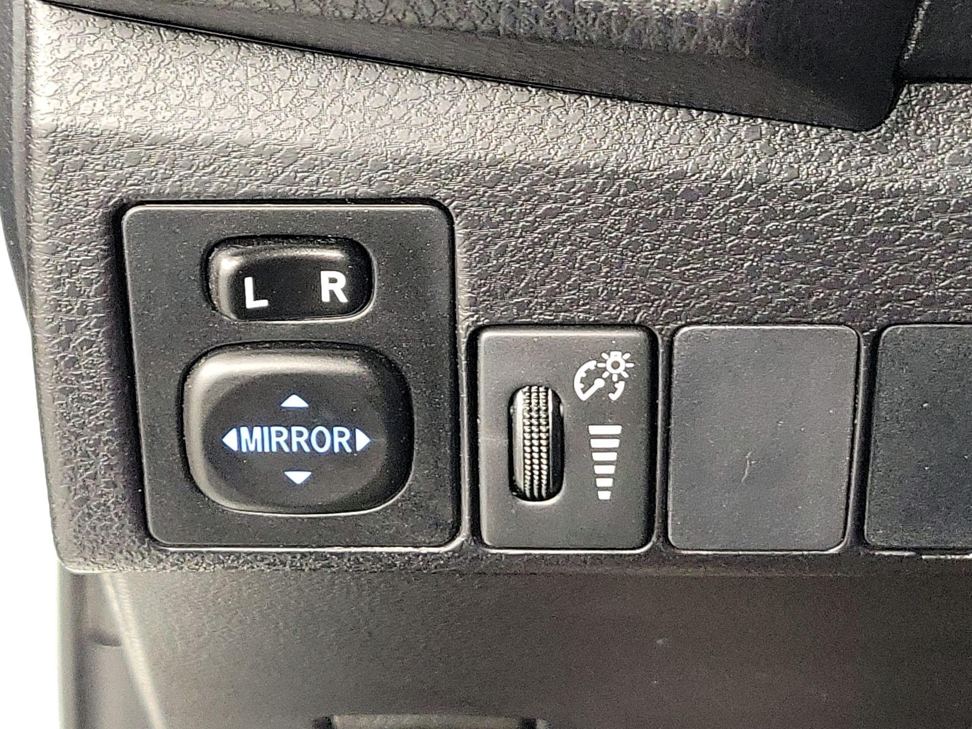 Thumbnail: 2016 Toyota Corolla - 13