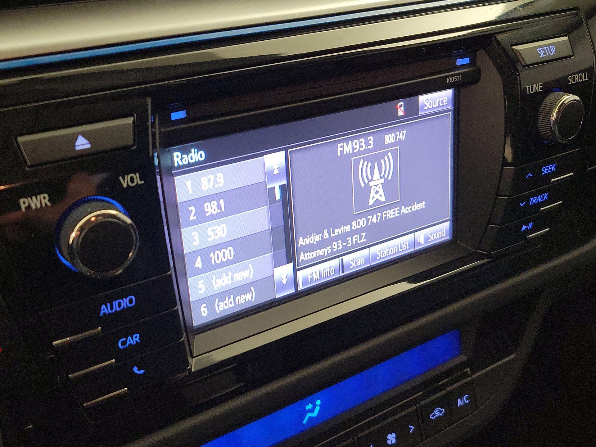 Thumbnail: 2016 Toyota Corolla - 15