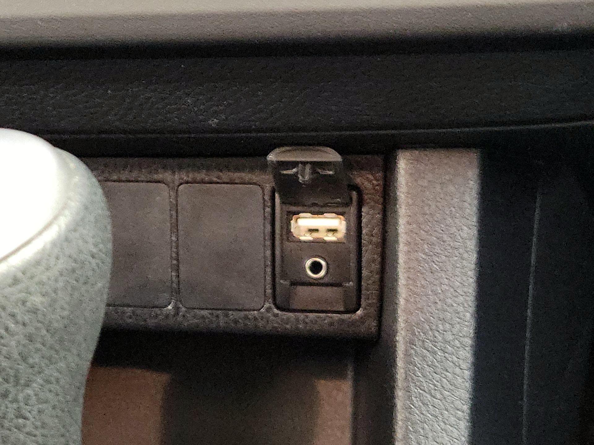 Thumbnail: 2016 Toyota Corolla - 18