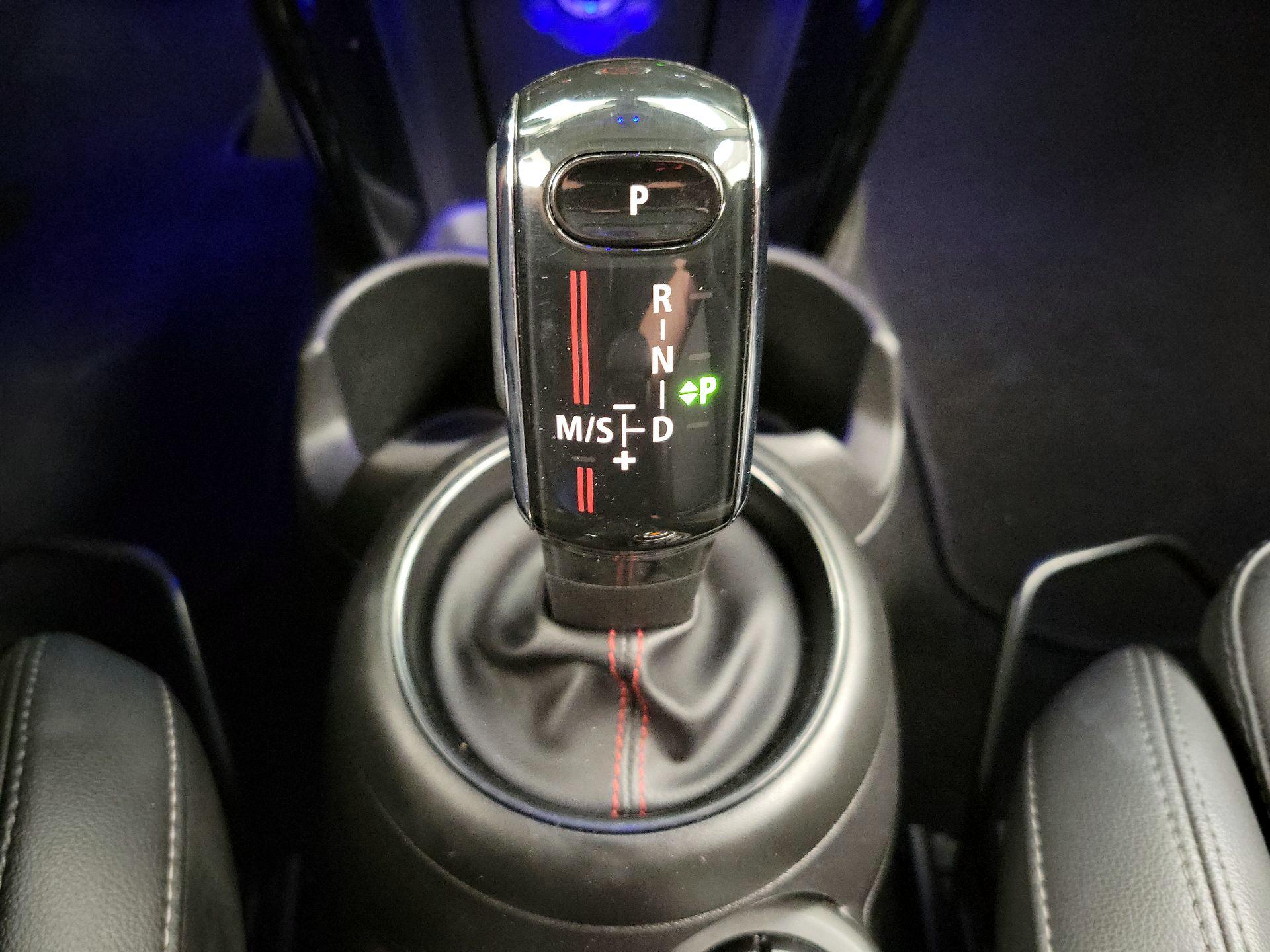 Thumbnail: 2021 MINI Cooper Hardtop - 17