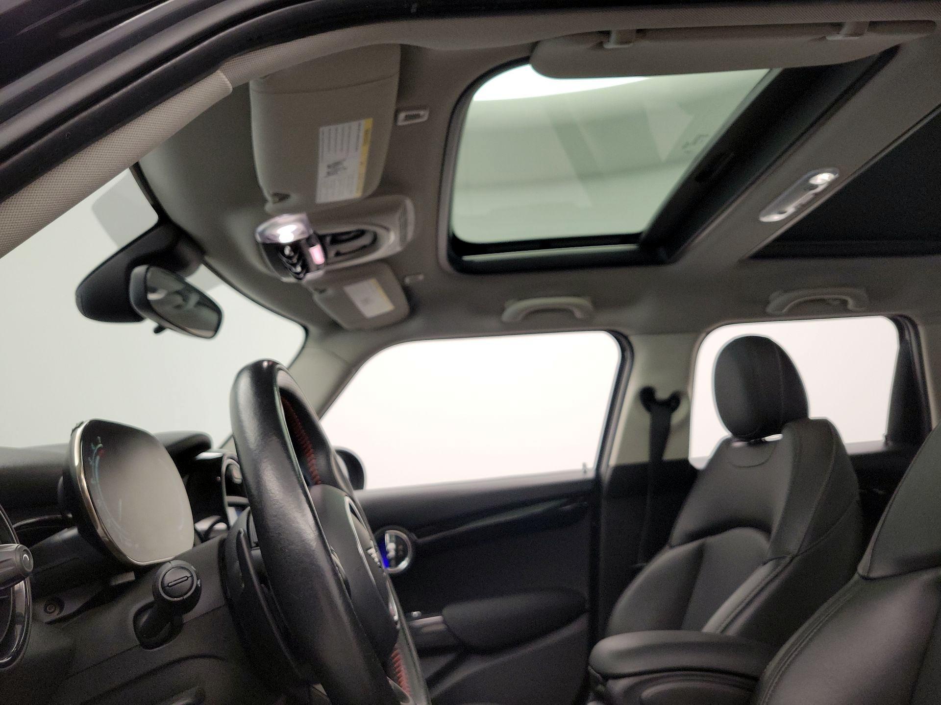 Thumbnail: 2021 MINI Cooper Hardtop - 19