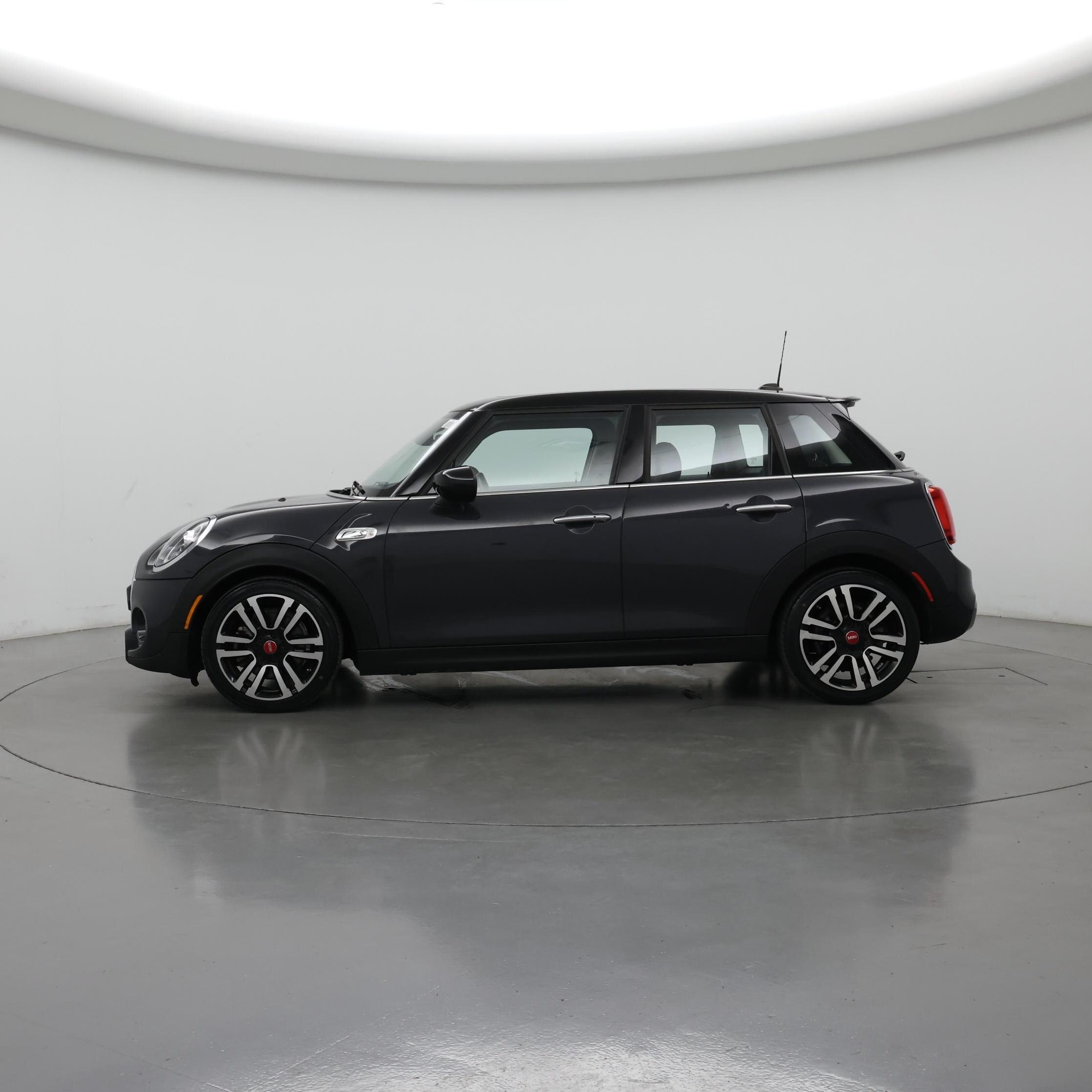 Thumbnail: 2021 MINI Cooper Hardtop - 3