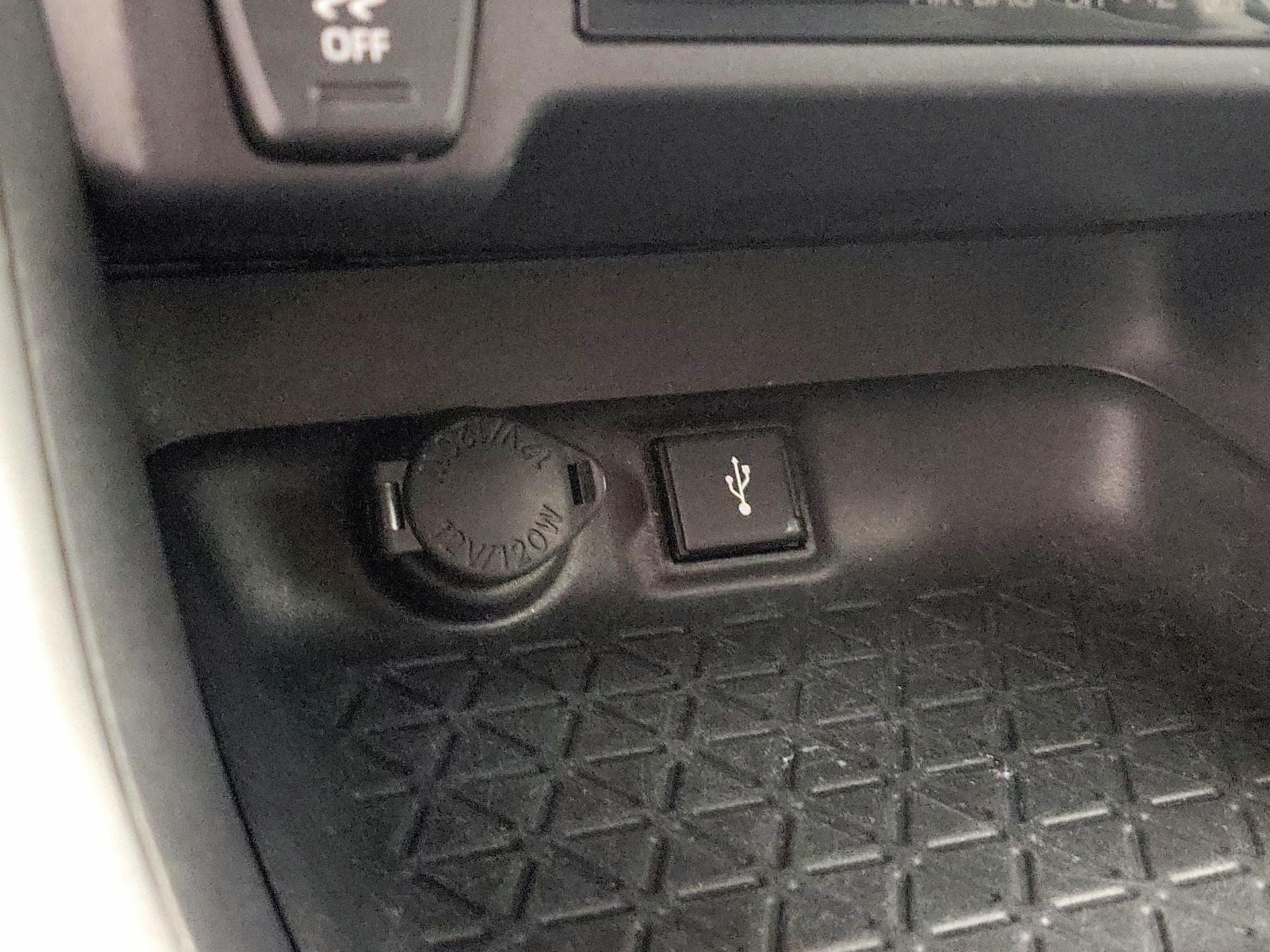 Thumbnail: 2020 Toyota RAV4 - 18