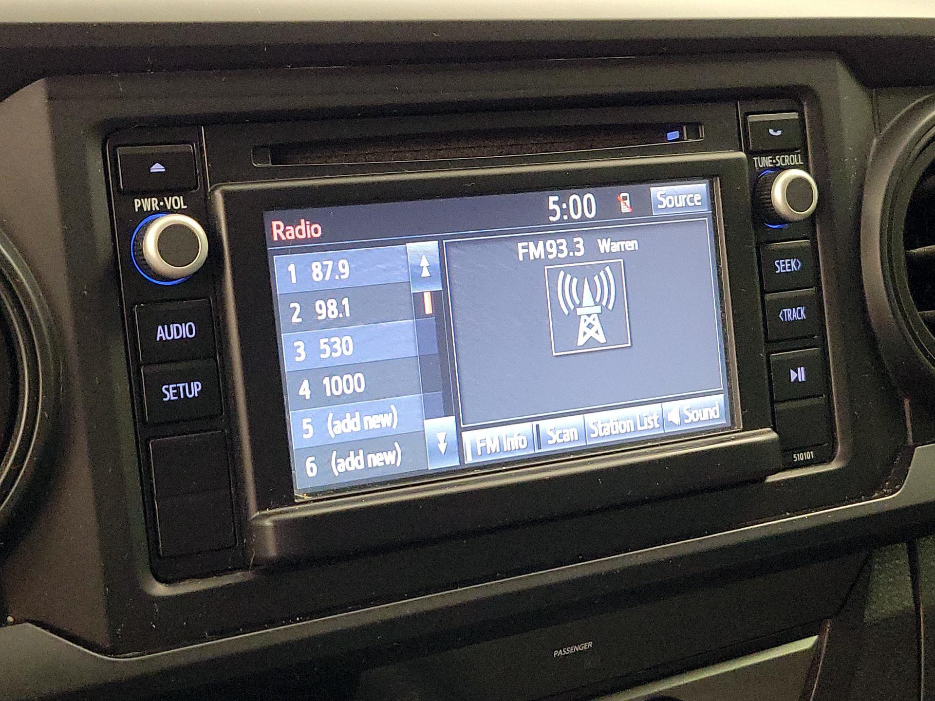 Thumbnail: 2017 Toyota Tacoma - 15