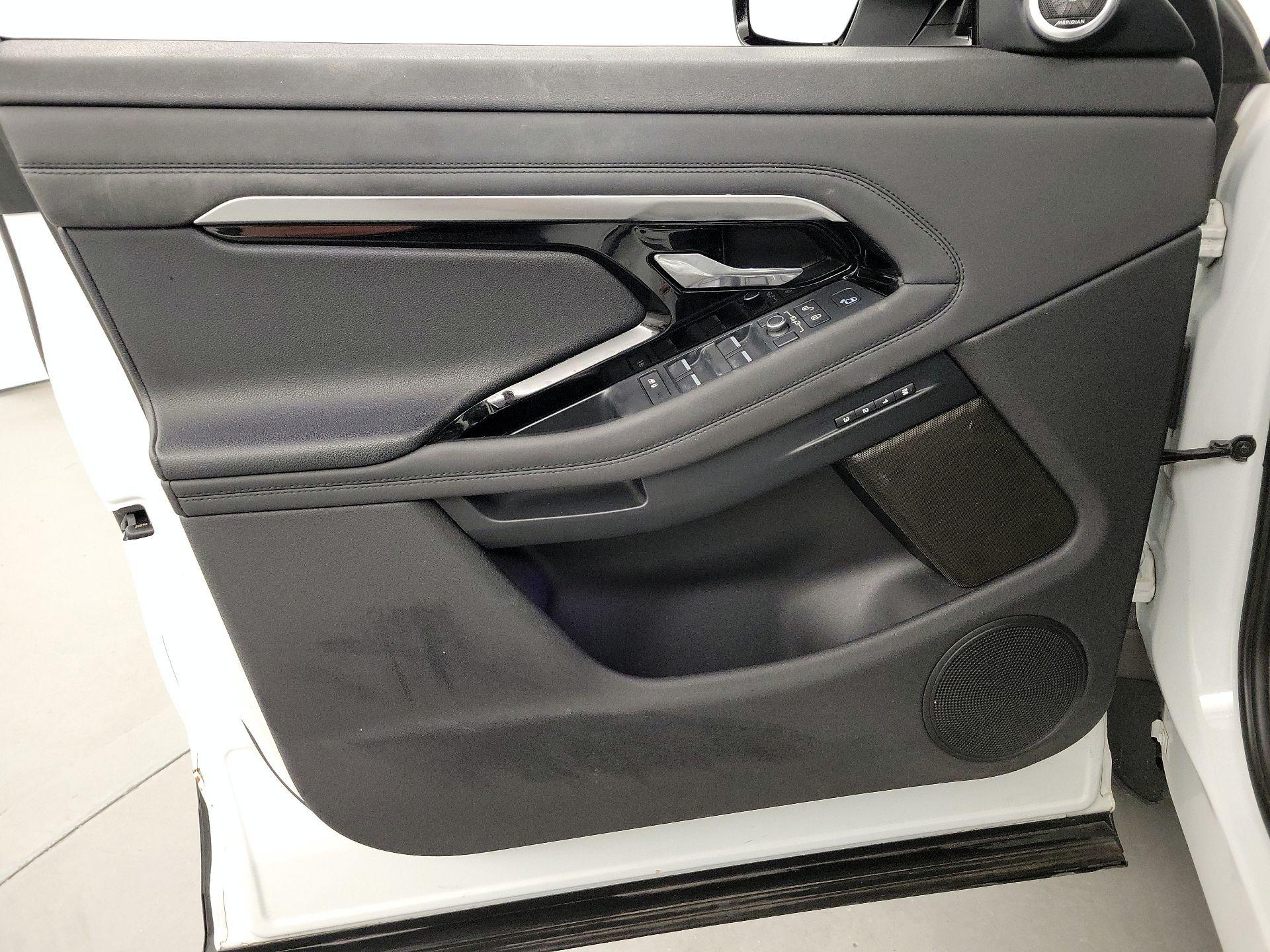 Thumbnail: 2020 Land Rover Range Rover Evoque - 12