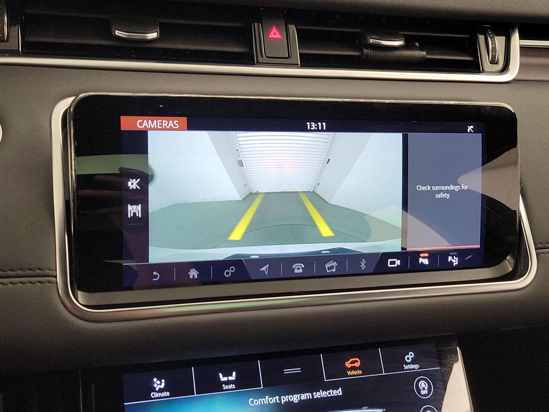 Thumbnail: 2020 Land Rover Range Rover Evoque - 15