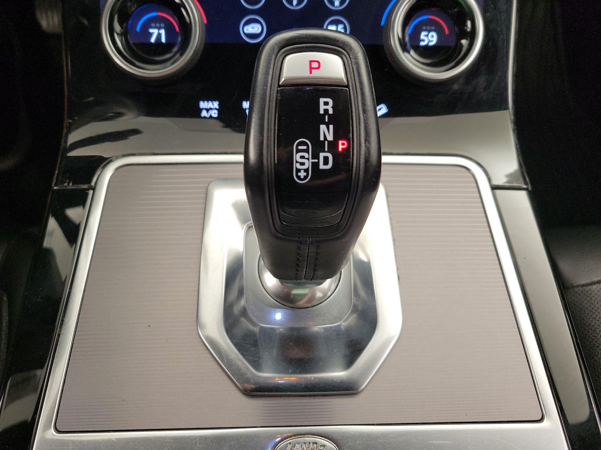 Thumbnail: 2020 Land Rover Range Rover Evoque - 18